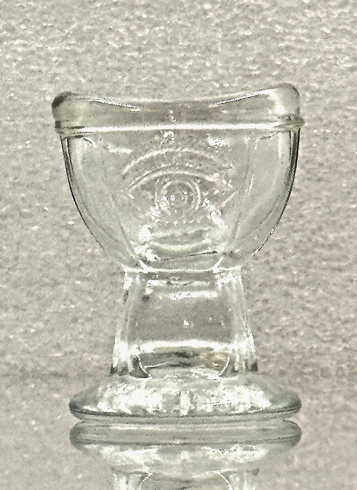 E-Z Brand Pat. 1937 Clear Eyewash Cup- Embossed Eye on Both Sides-Pedestal Shape