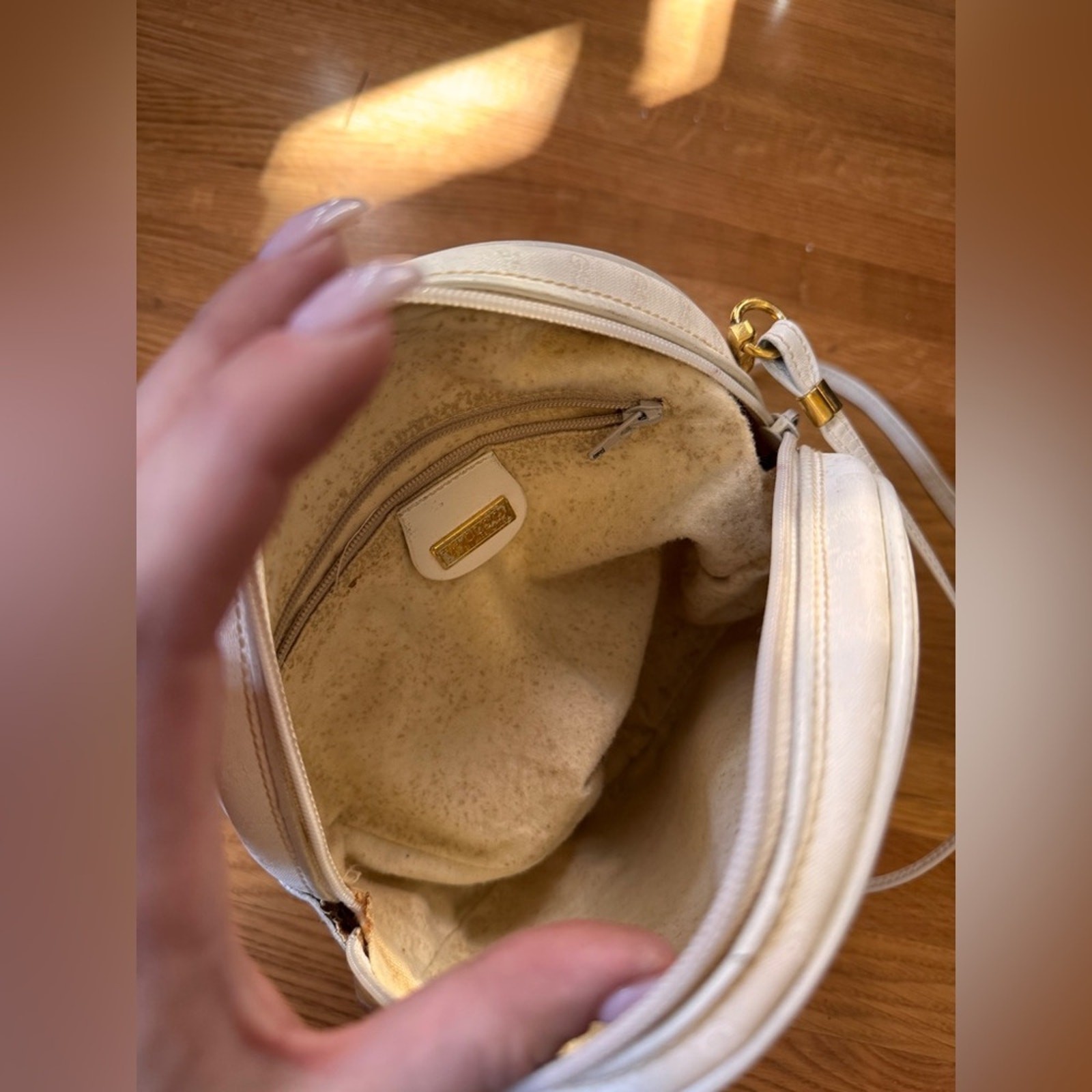 80s Vintage White Gucci Micro GG Canteen Bag