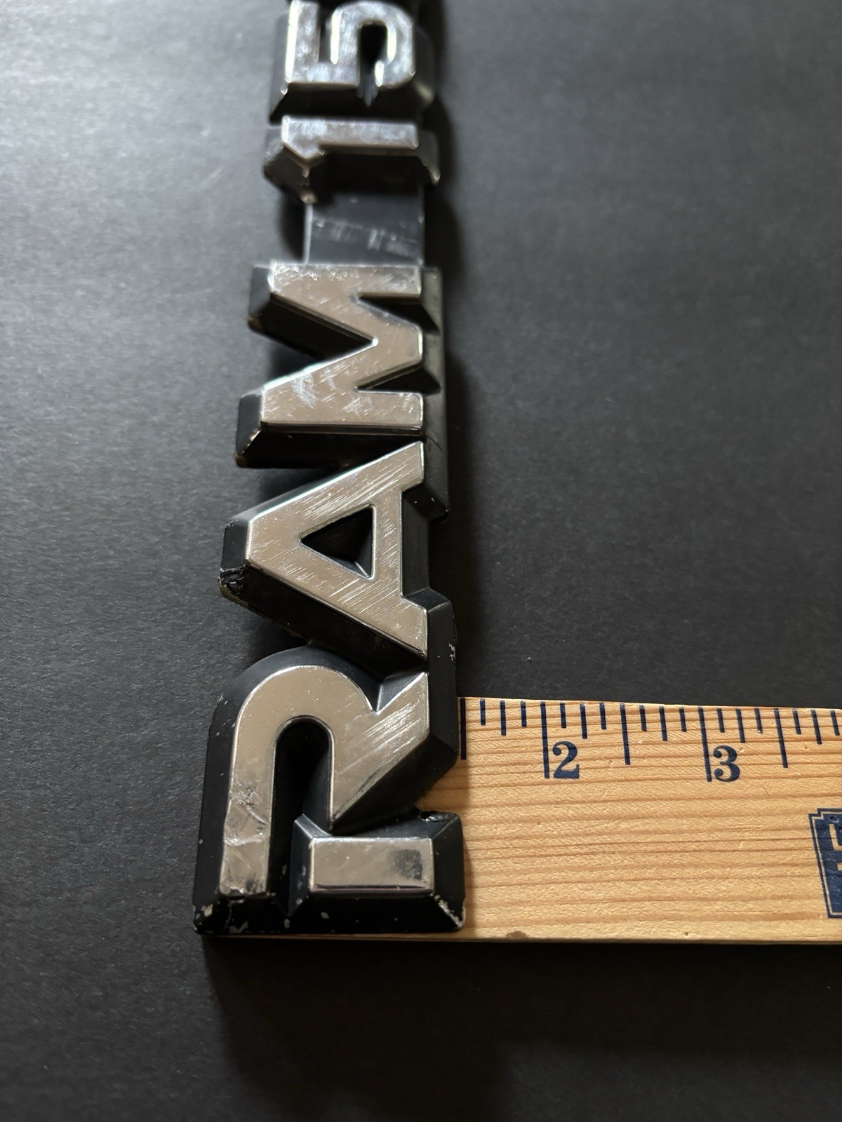 97-02 Dodge Ram 1500 Emblem 85501C Logo 5DV60PR4 Nameplate 55295310 Decal Badge