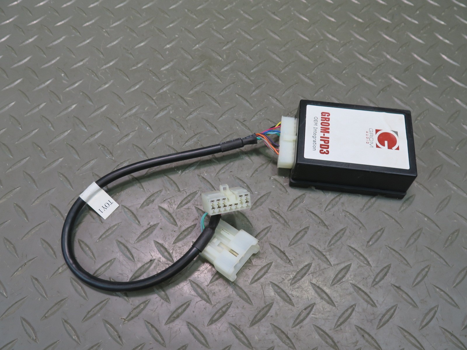 GROM-IPD3 IPOD V3 ADAPTER CAR AUDIO INTEGRATION W CABLE