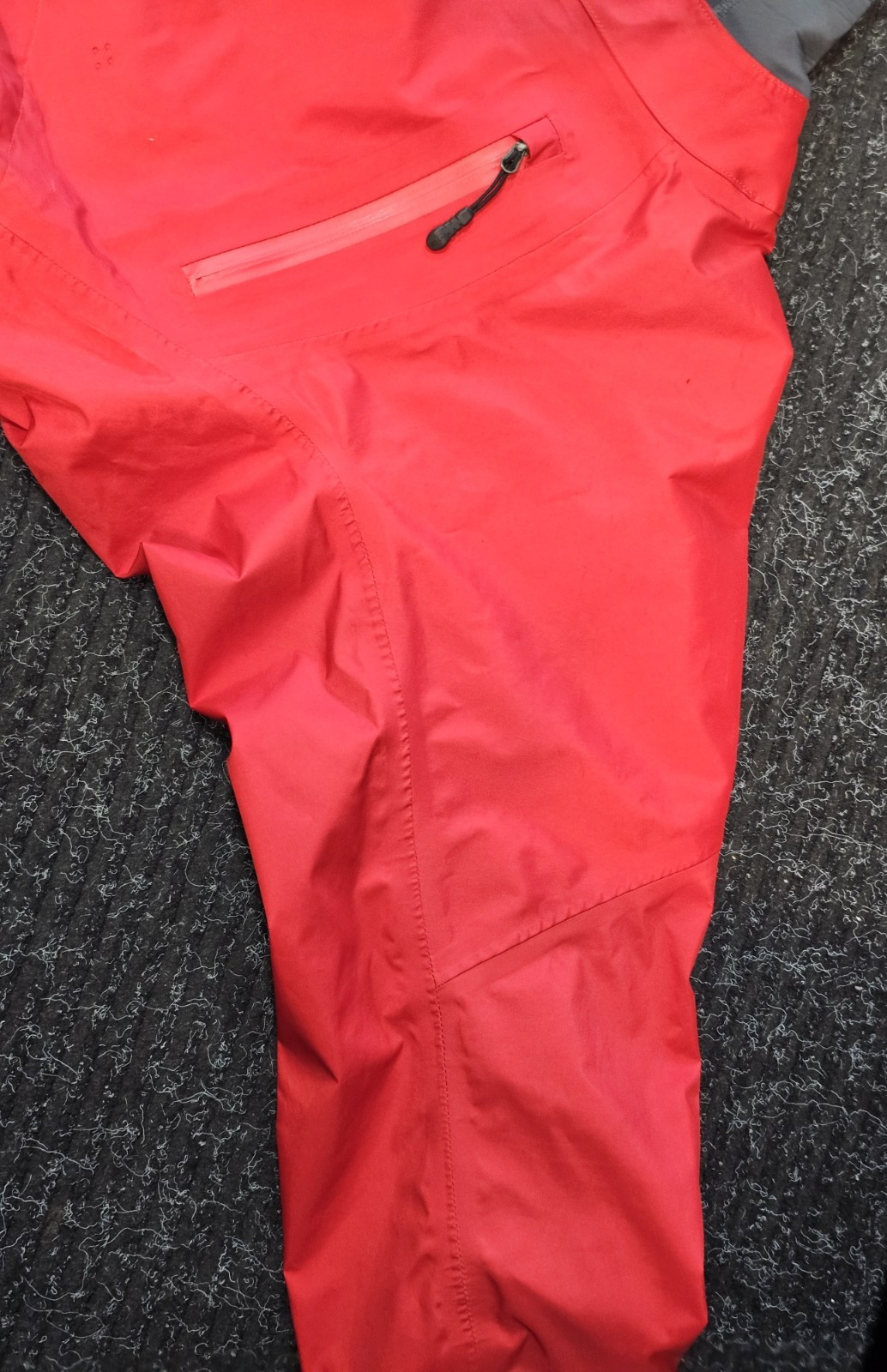 RED NRS FLUX ECLIPSE FOUR LAYER DRY TOP, SIZE XXL, BELT, FREE SHIPPING