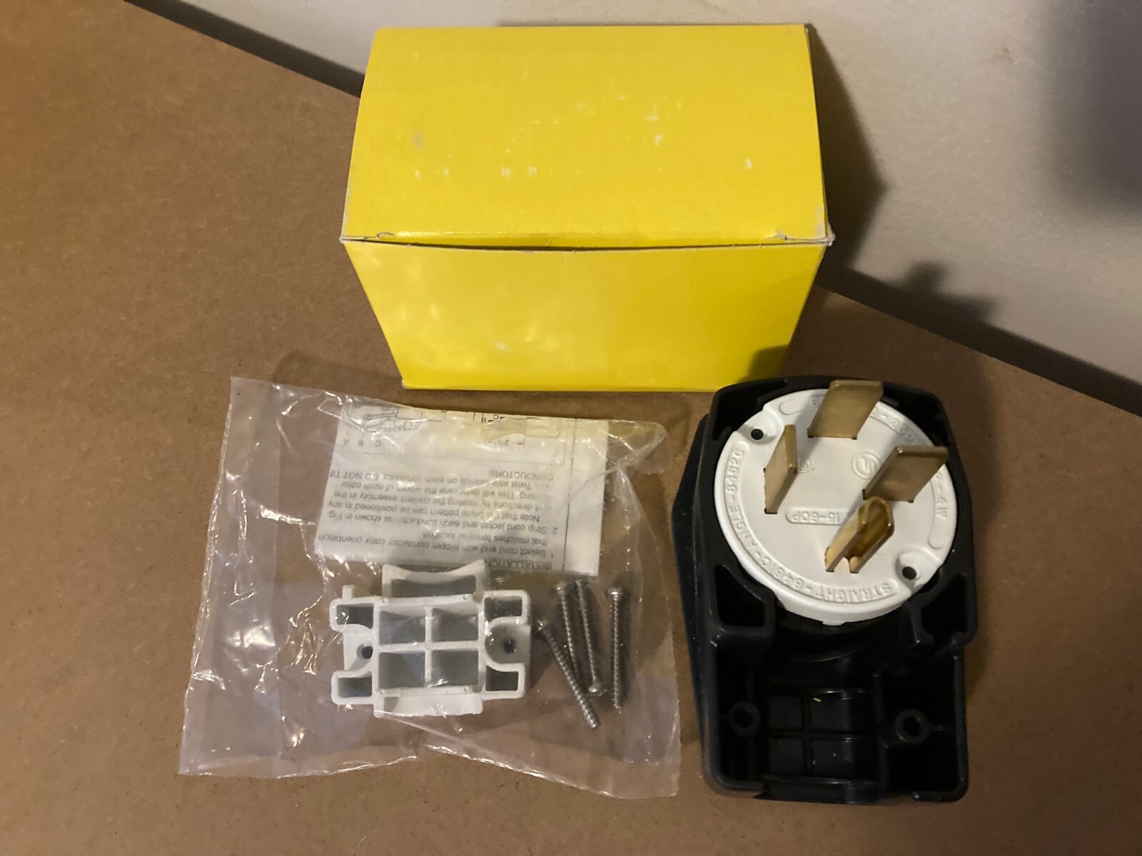 Hubbell HBL8462C 4 Wire Industrial Angle Straight Blade Plug 250Vac 60A