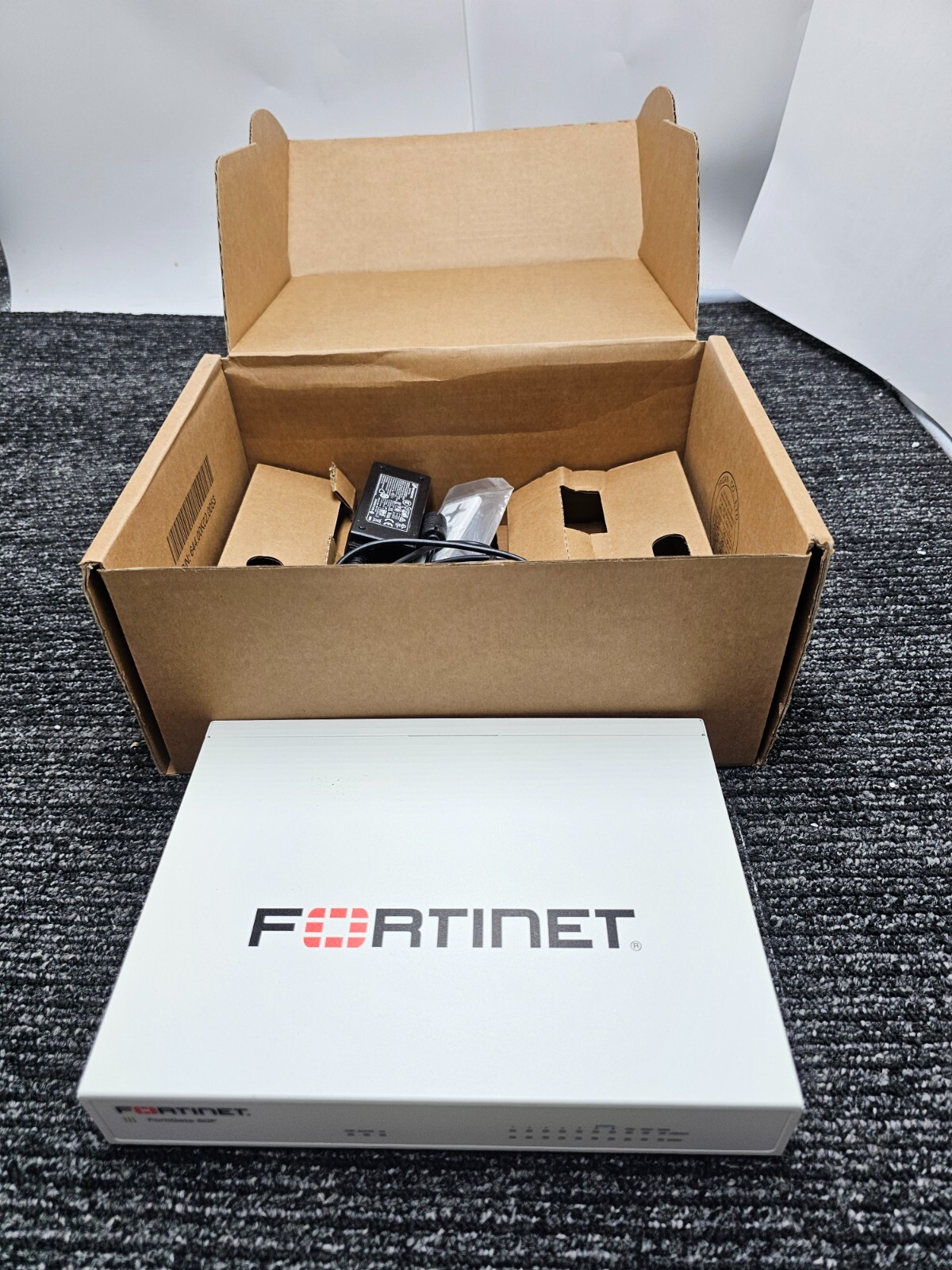 Fortinet FortiGate FG-60F Network Firewall Switch FG-60F-BDL-950-36