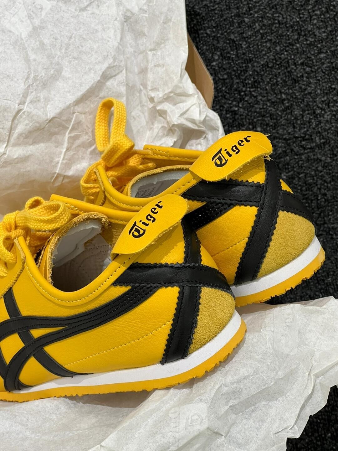 Onitsuka Tiger Mexico 66 Yellow Black Shoes New Without Box 1183C102-751