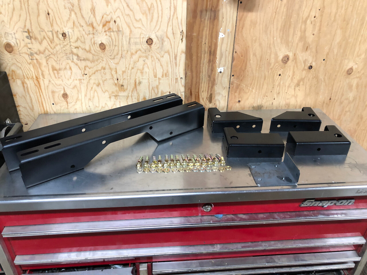 Transfer Case Mounting Bracket Ford NP205 Divorced crossmember 4x4 truck frame