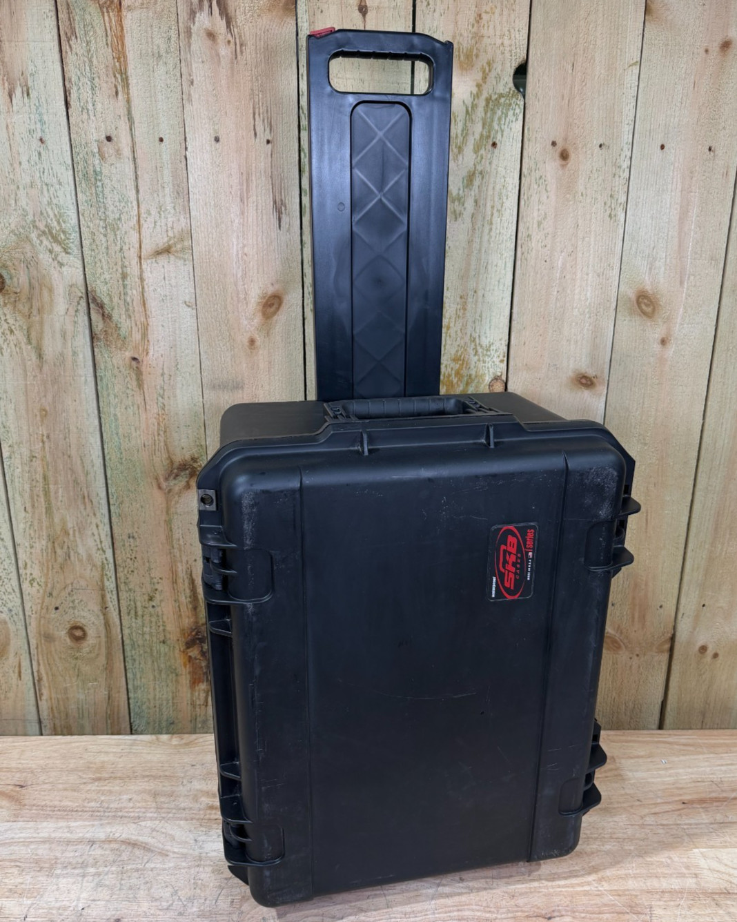 SKB iSeries 2015-10 Waterproof Rolling Case Carry On Great Condition AB