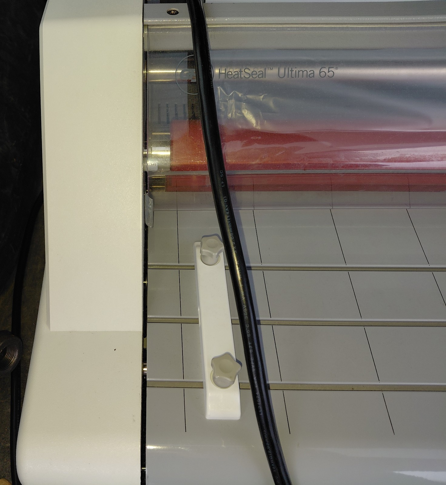 GBC 1710740 Heatseal Ultima 65 Thermal 27 Inch Max Width Roll Laminator