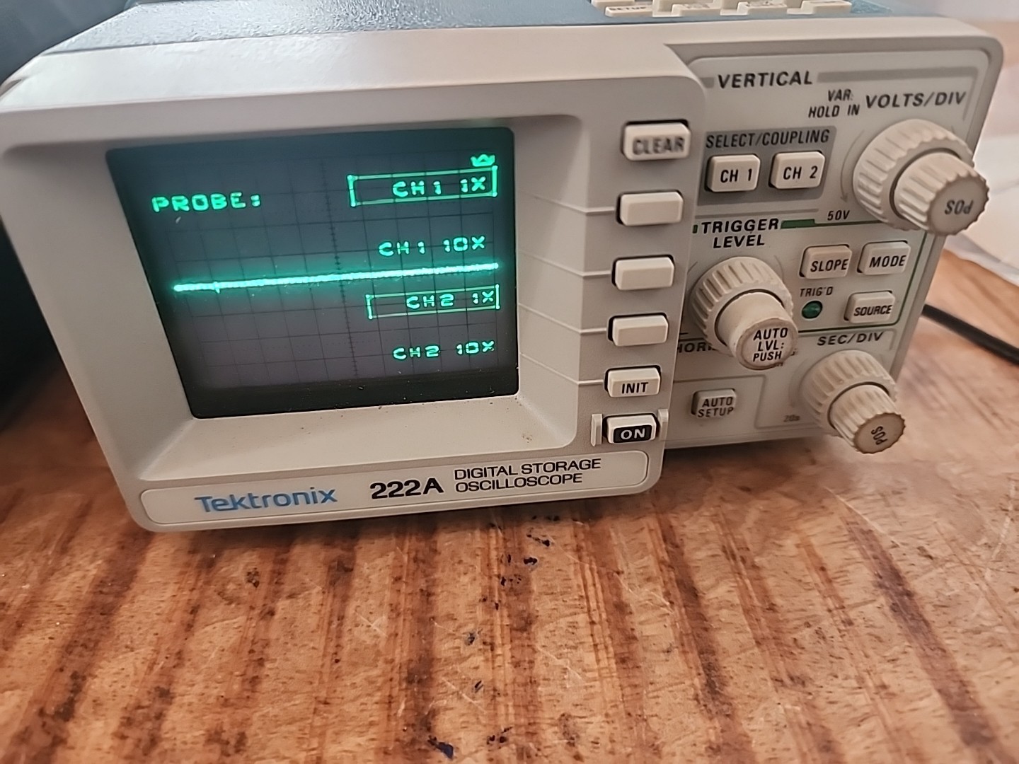 Tektronix Digital Oscilloscope 222A 12V Power Supply Carrying Case NEW Probe Set