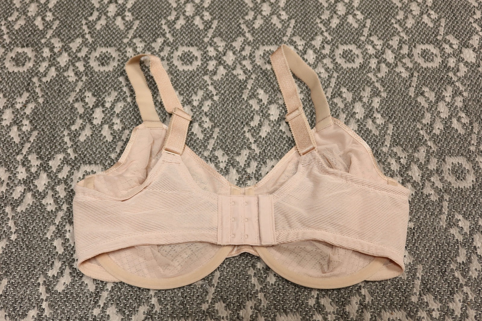 New Wacoal Visual Effects Minimizer Bra - Size 34DDD - Sand - # 857210