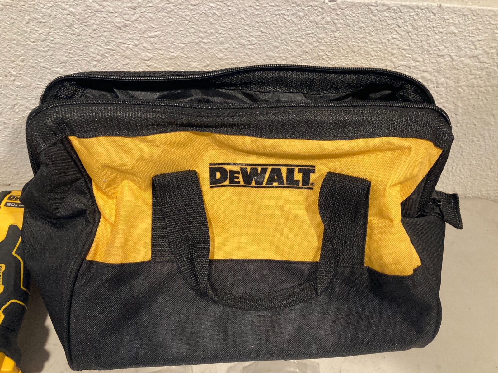 DeWalt 20V Max XR Brushless 2-Tool Combo Kit DCD800 DCF850 (2) 4Ah Batts w/Bag