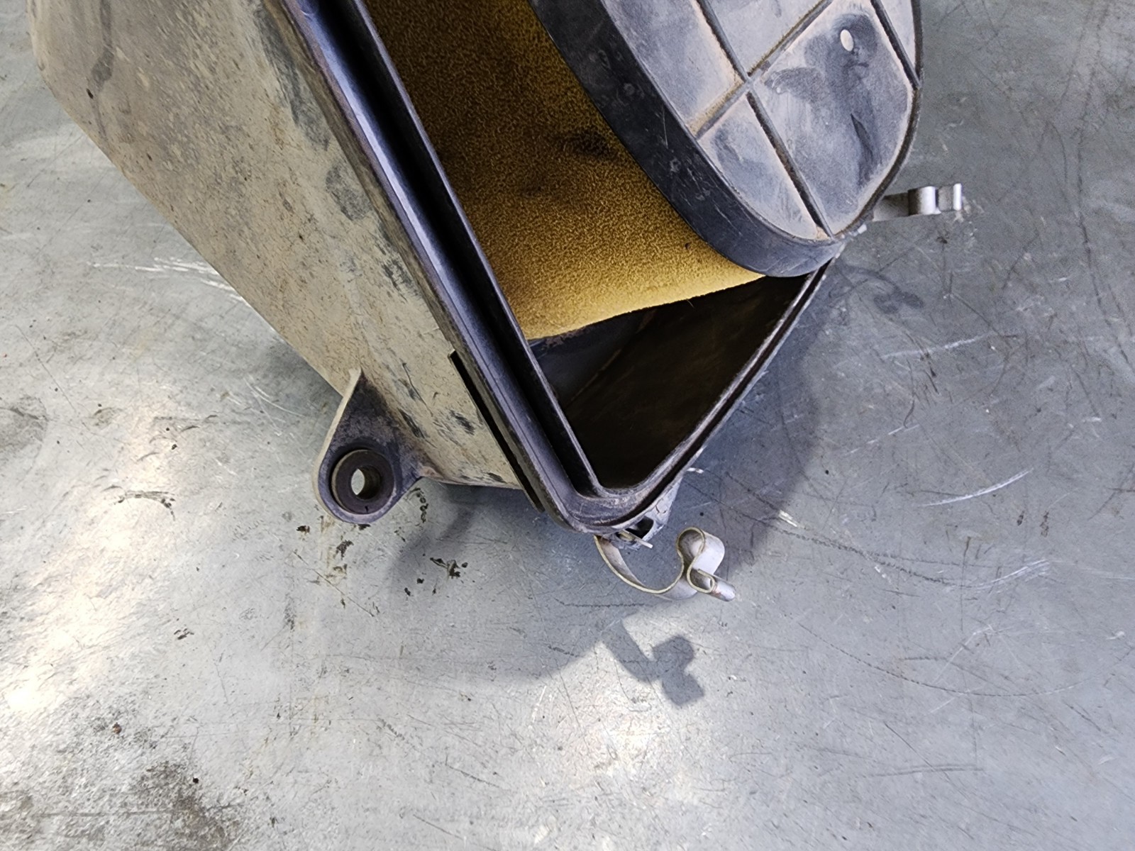 12 - 15 Kawasaki Brute Force 750 Airbox Air Box 11010-0152