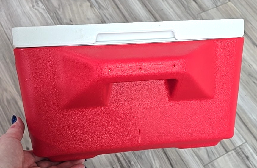 NEW - Coleman PARTY STACKER Red Stackable 24 Beer Soda Can/ Tray Ice Cooler 6225