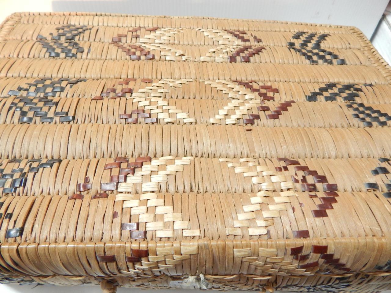 IMPRESSIVE ANTIQUE / VINTAGE LILLOOET CANADIAN SALISH IMBRICATED TRUNK BASKET