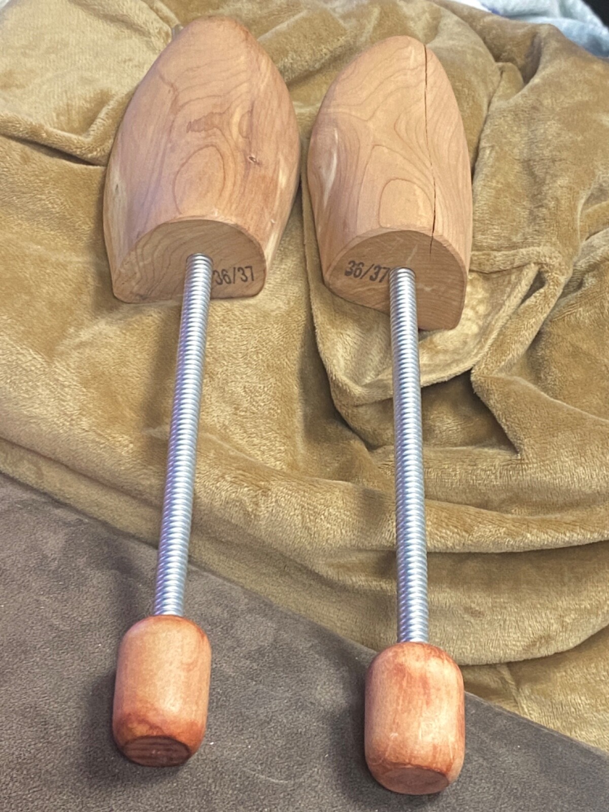 Cedar Women's Premium Cedar Shoe Tree with Tension Spring Coil 36/37