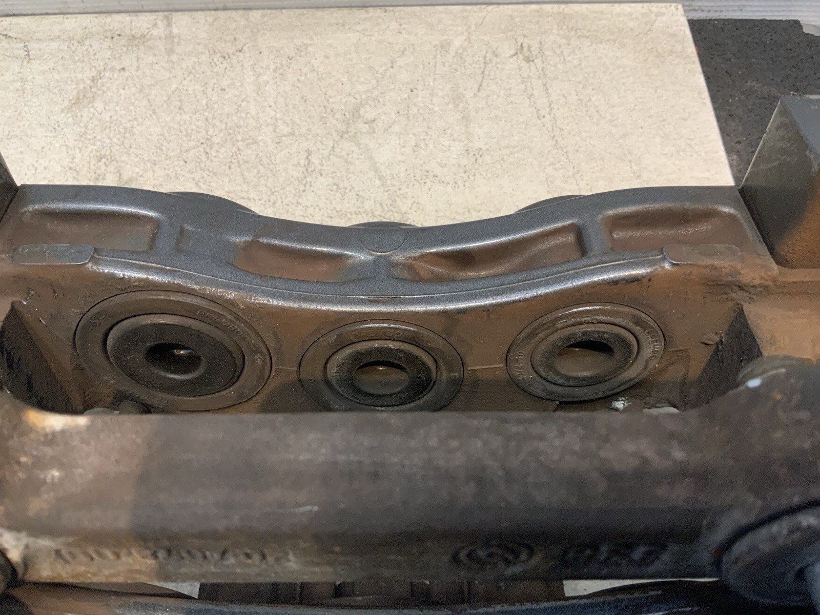 2010 - 2013 BMW E82 E88 135 1m Brembo Front Left Right Brake Calipers!