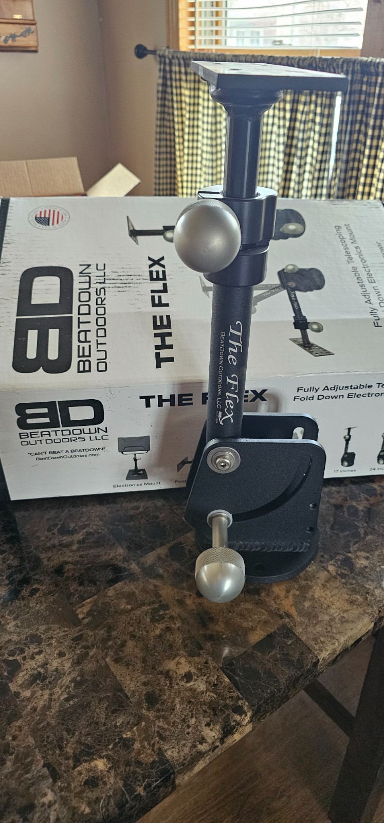 BeatDown Outdoors The Flex Sonar Fold-Down Mount