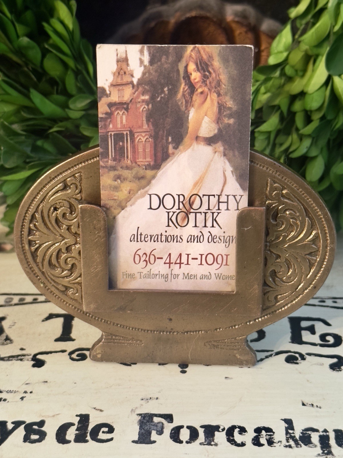 VTG Brass Plated Oval Shape Ornate Engraved Business Card Holder/Desk Accessory