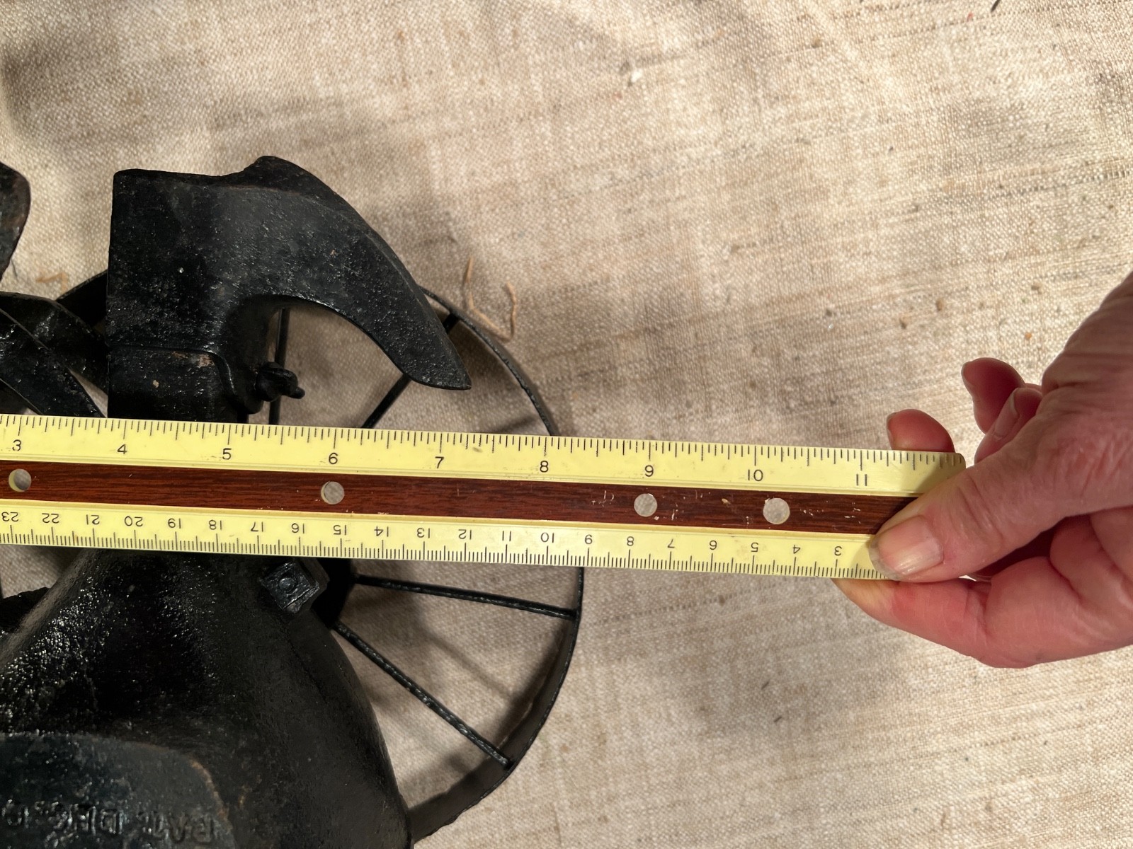 VTG/ATQ “Midget” Garden Seeder Pat Dec 9 14, Display only, doesn't not rotate