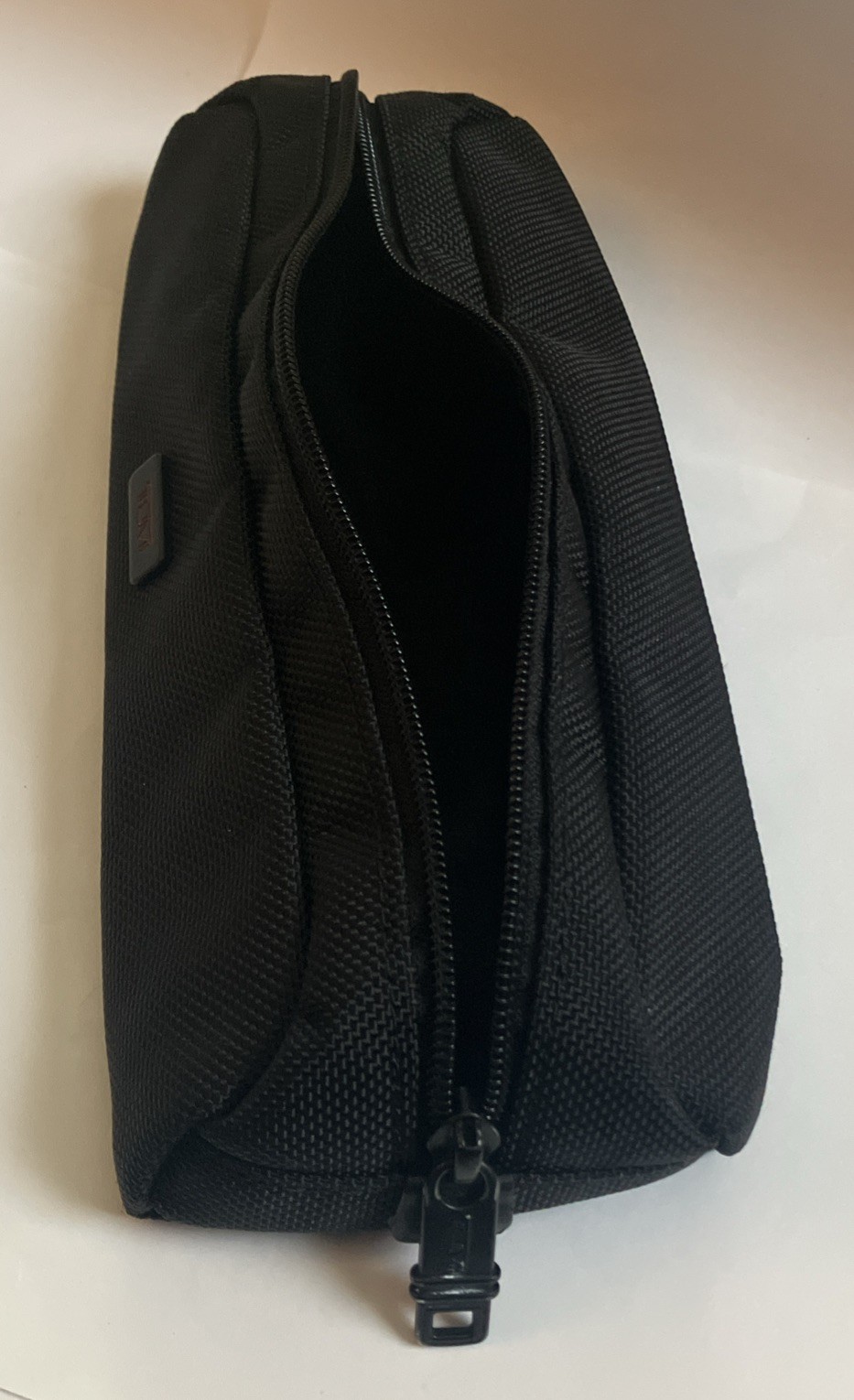 TUMI Accent Accessory pouch Cord Bag Black / Red No Retail Tag