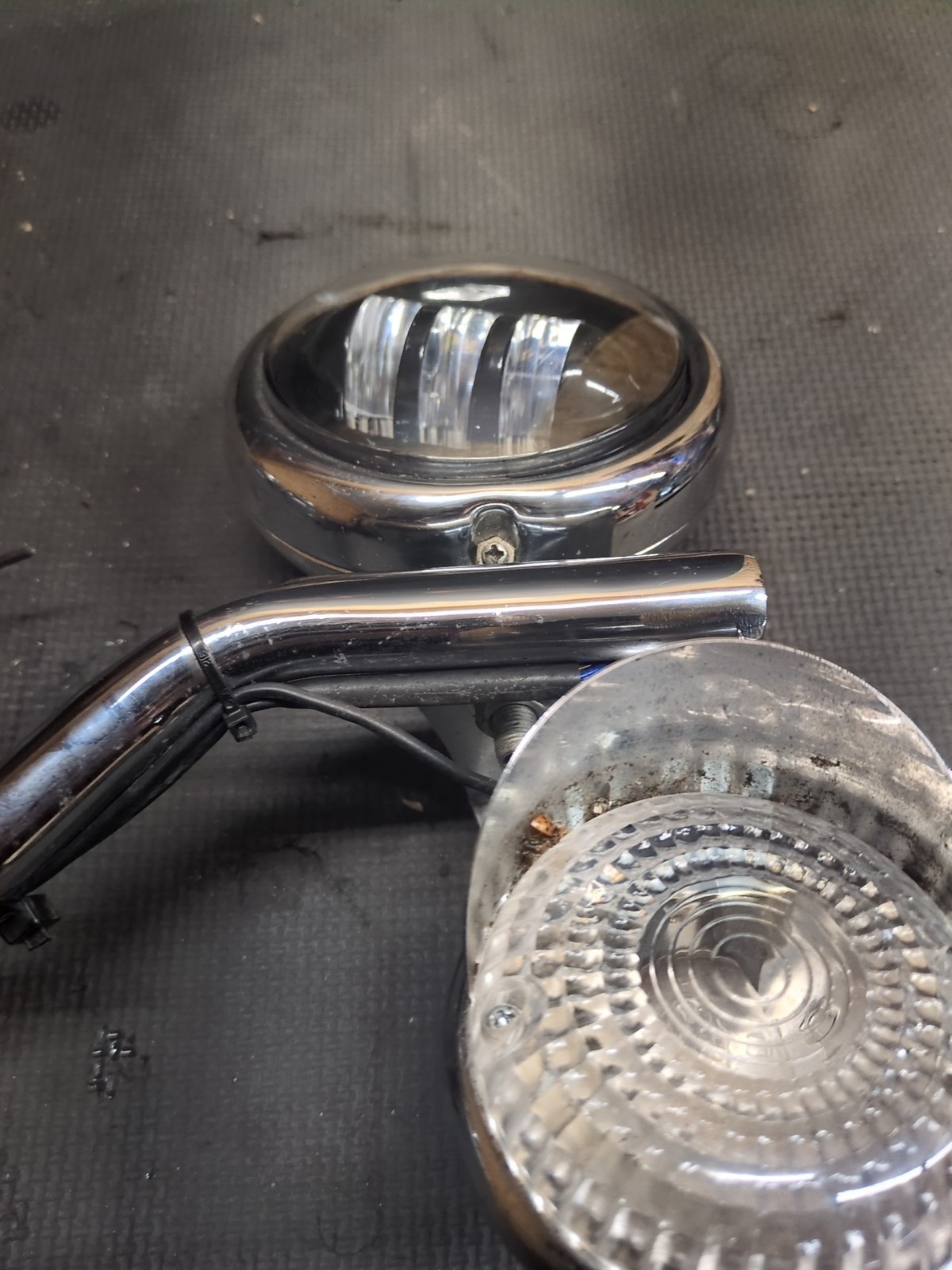 For 2000-03 Yamaha 1600 Road Star Front Light Bar Fog Lights Turn Signal Light