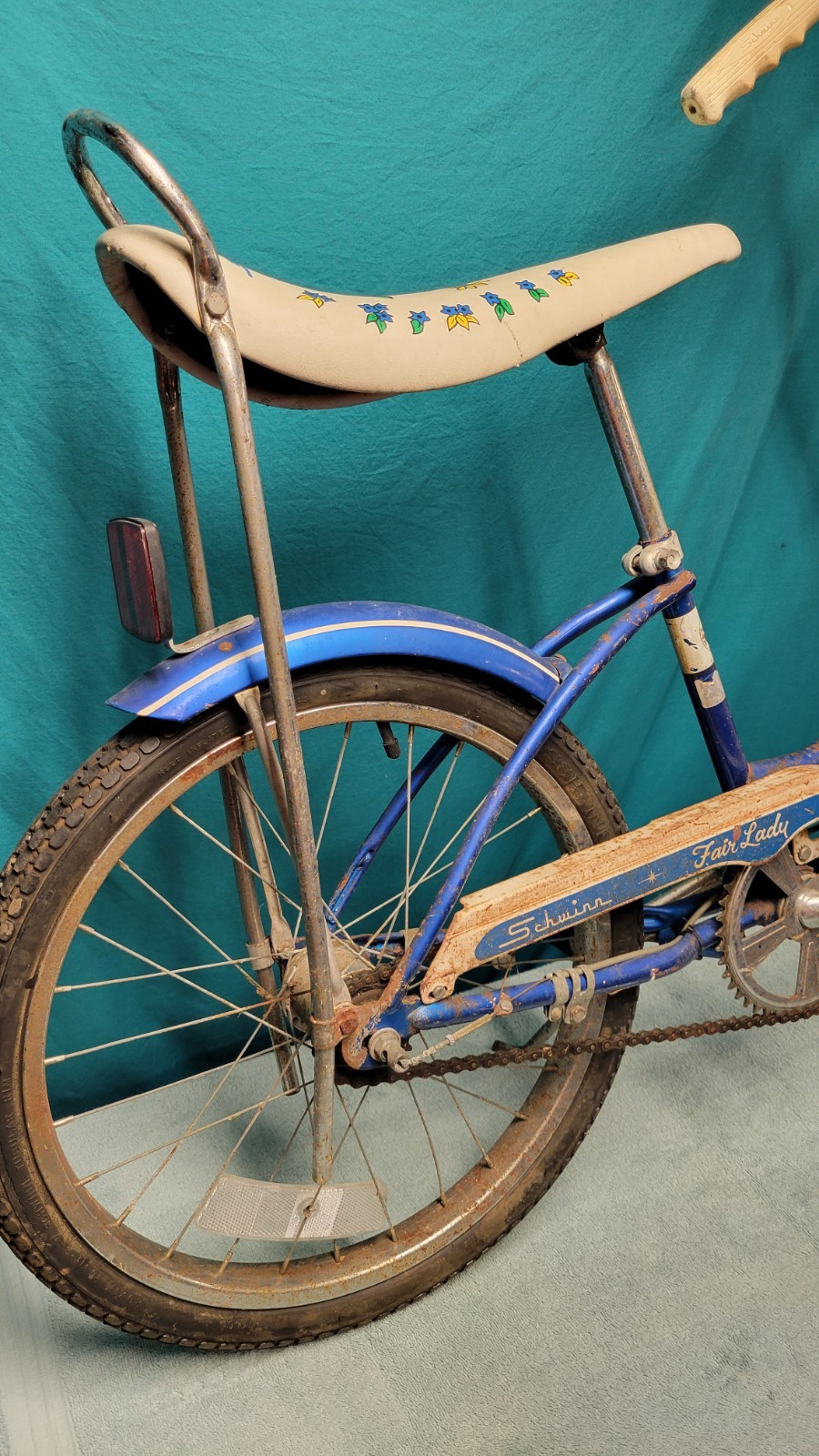 March 1979 Schwinn Fair Lady Complete Bicycle Tires Hold Air Banana Seat Rolls