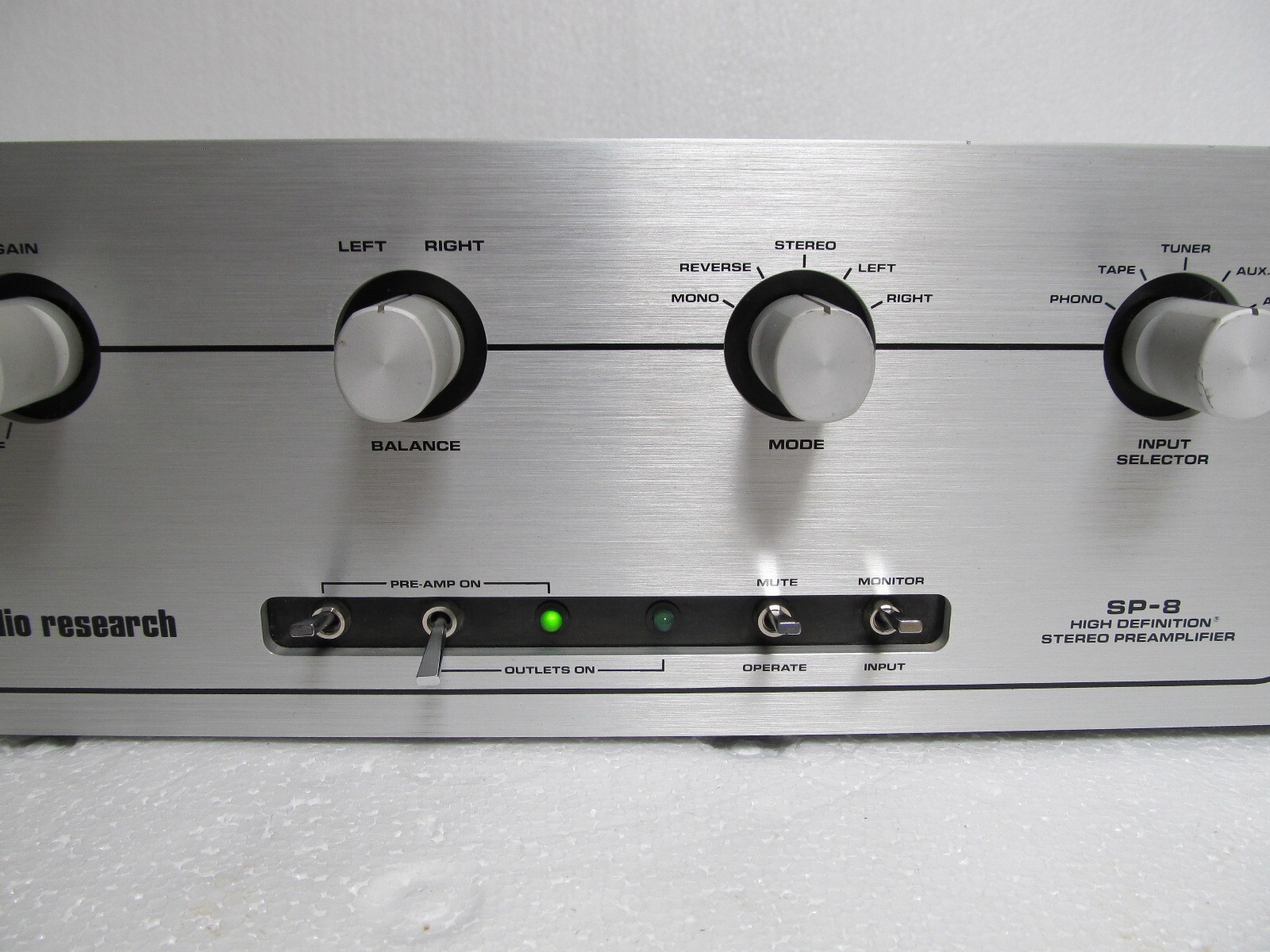 Vintage AUDIO RESEARCH SP-8 TUBE PREAMPLIFIER - Audiophile Gear Equipment