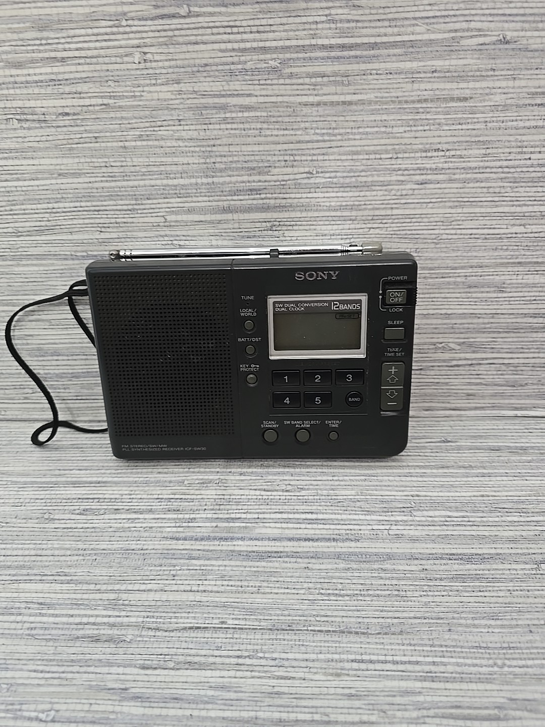 Sony ICF-SW30 FM Stereo SW/MW PLL Synthesized Receiver- Early Sony 12 Band Model