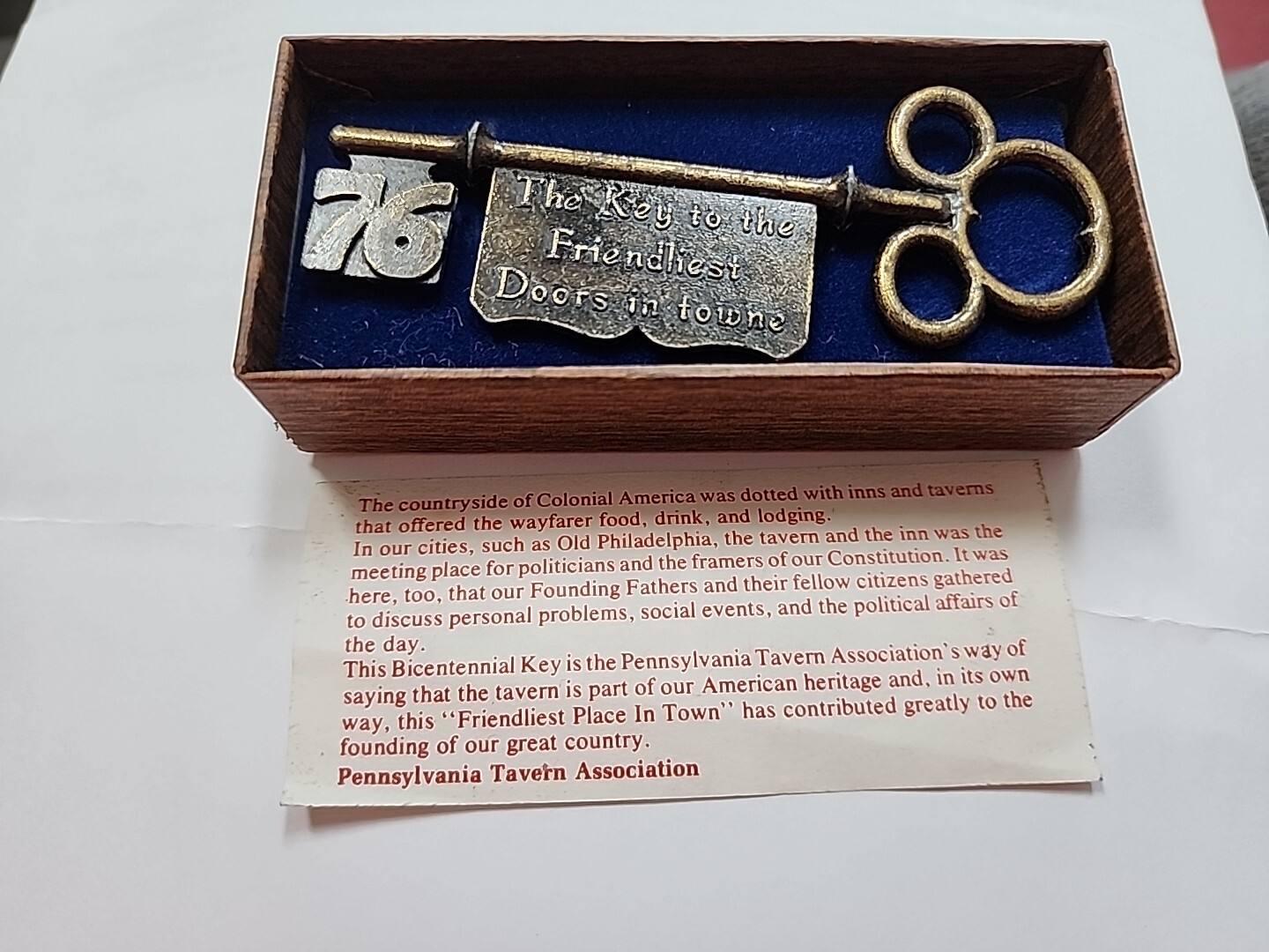 VINTAGE 1976 CENTENNIAL "PENNSYLVANIA TAVERN ASSOCIATION" KEY IN O.B.! Free Ship