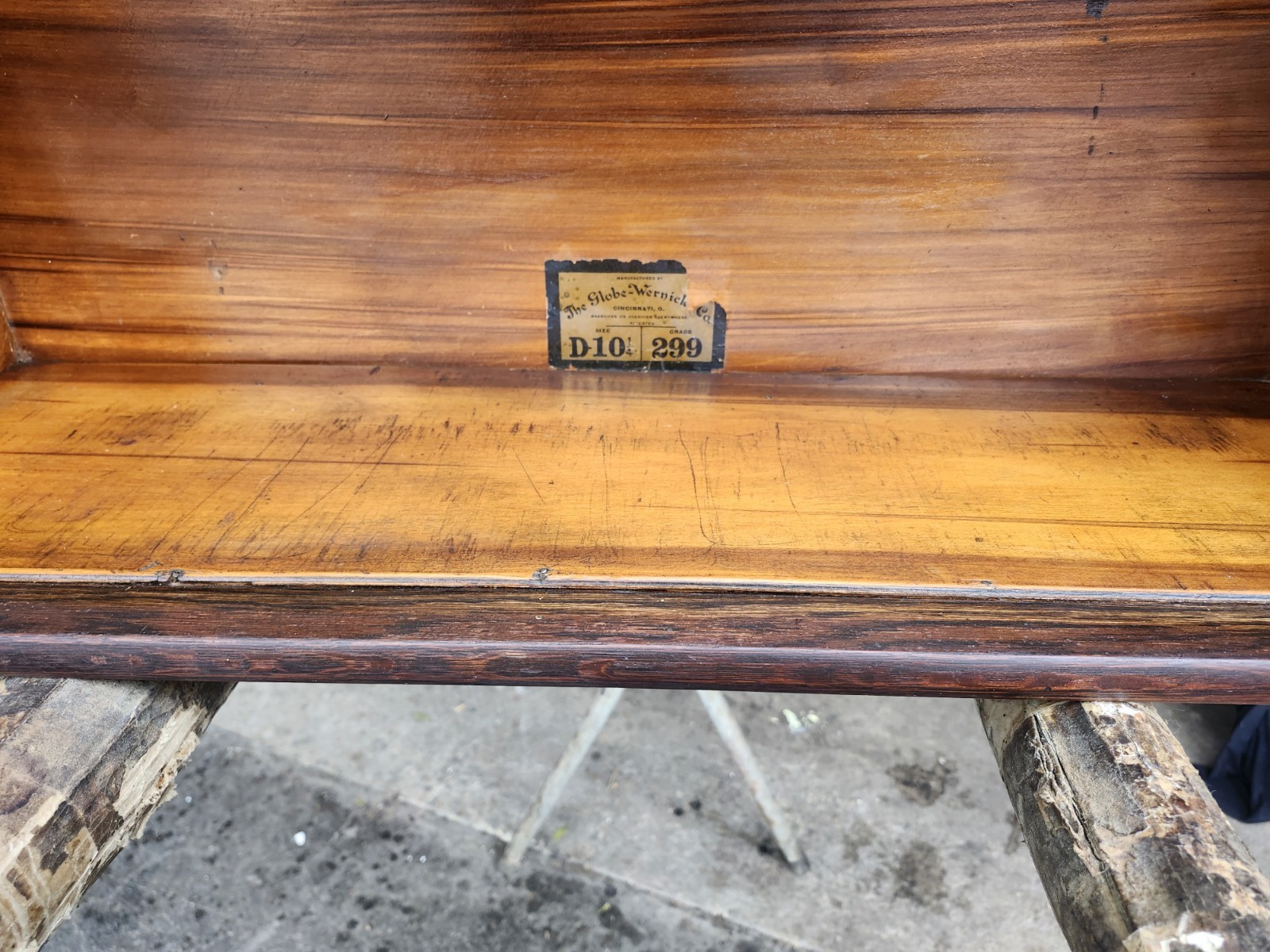 Globe-Wernicke Tiger Oak D 10 1/4 Grade 299 Section