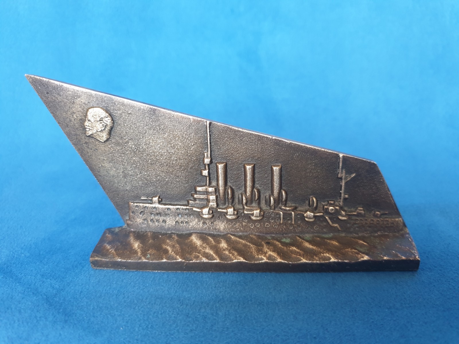 LENIN. Statuette - Plaque. 50 Years of the Revolution. Bronze. Very rare.