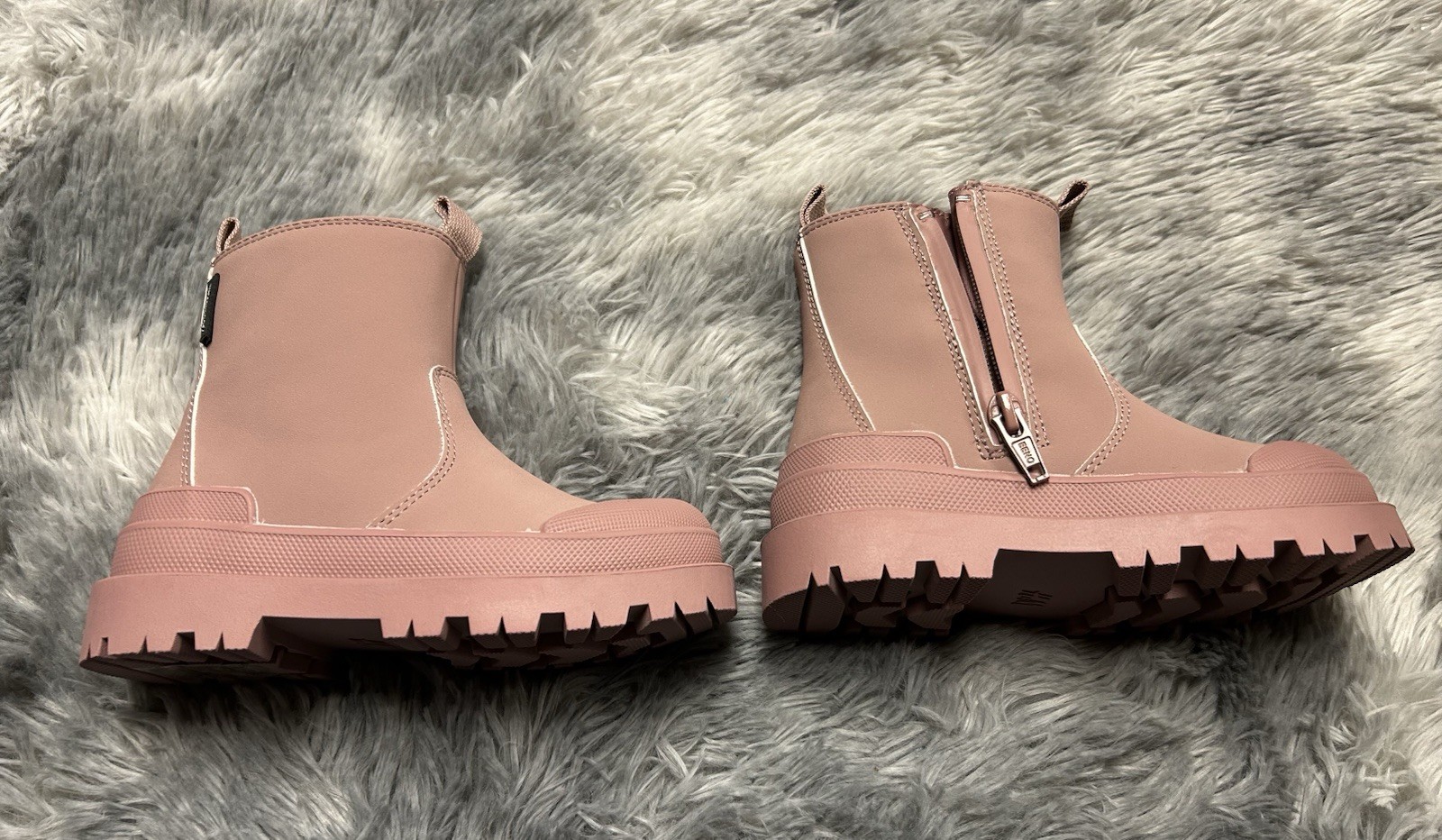 H&M Size 8.5 Girls Waterproof Fleece Lined Boots Snow Rain Pink Zipper