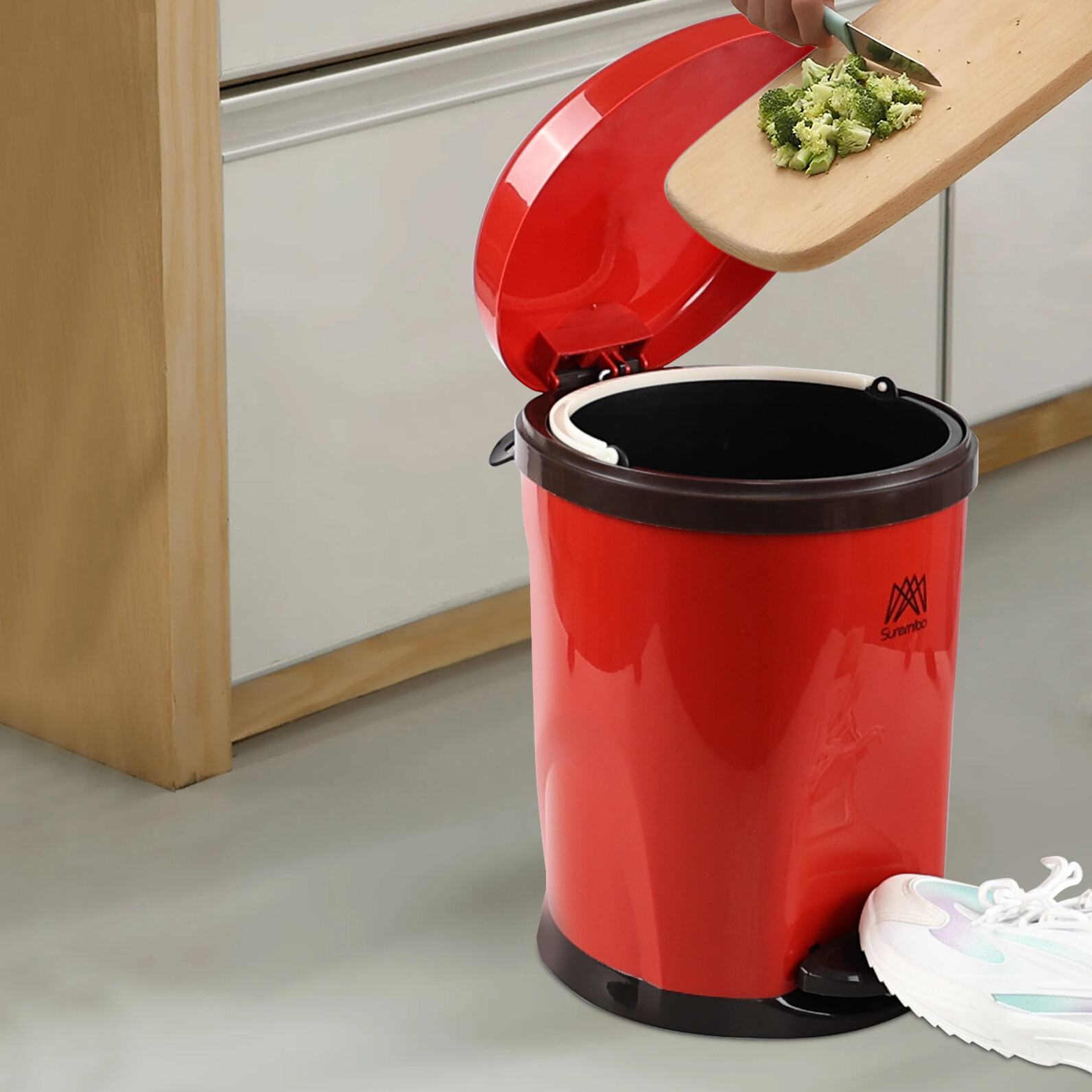 10 L Round Pedal Garbage Can, 3 Gallon Plastic Foot Operated Trash Bin, Red