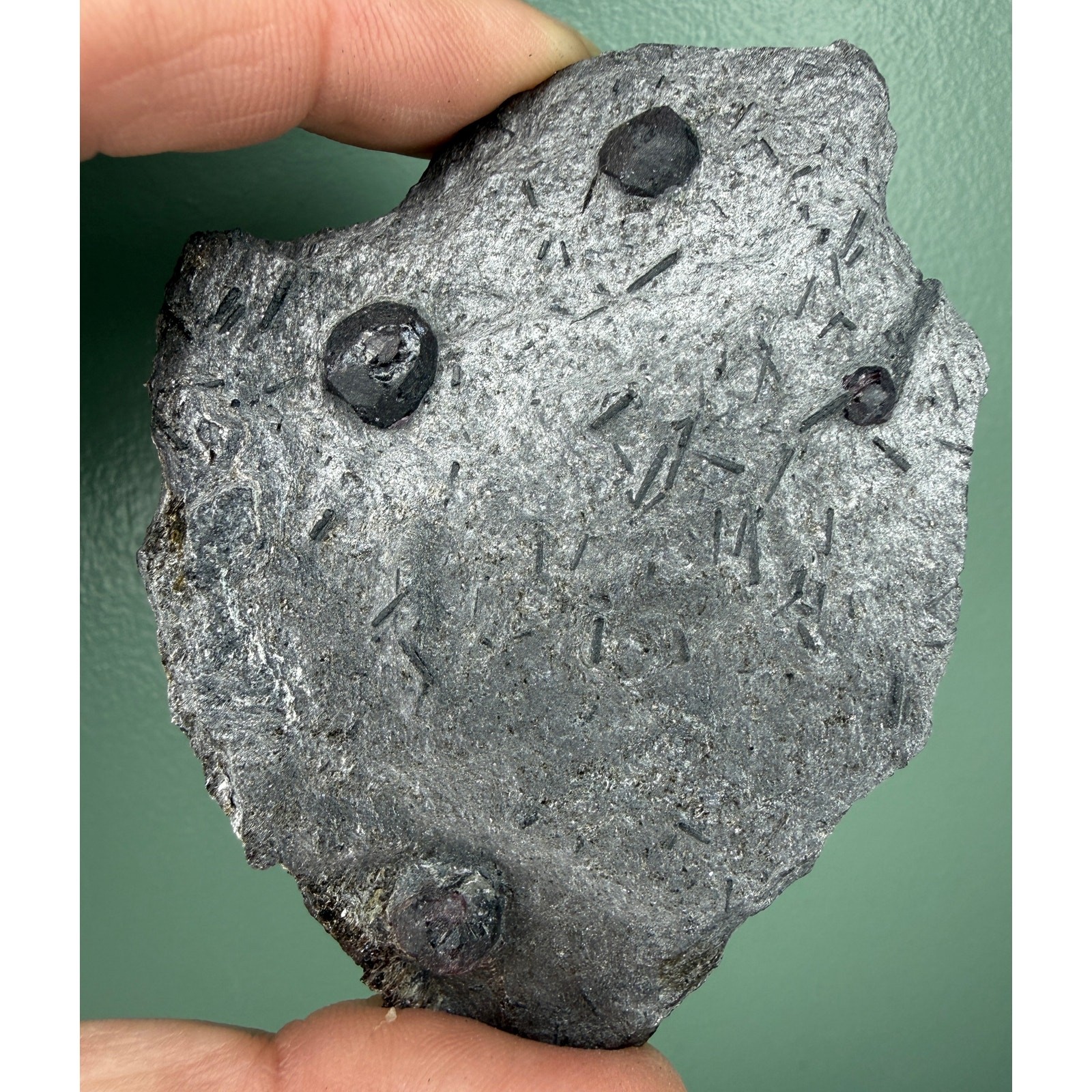 RED EMBERS MINE Almandine Garnets in Graphite w/DraviteErving, Mass. Garnet