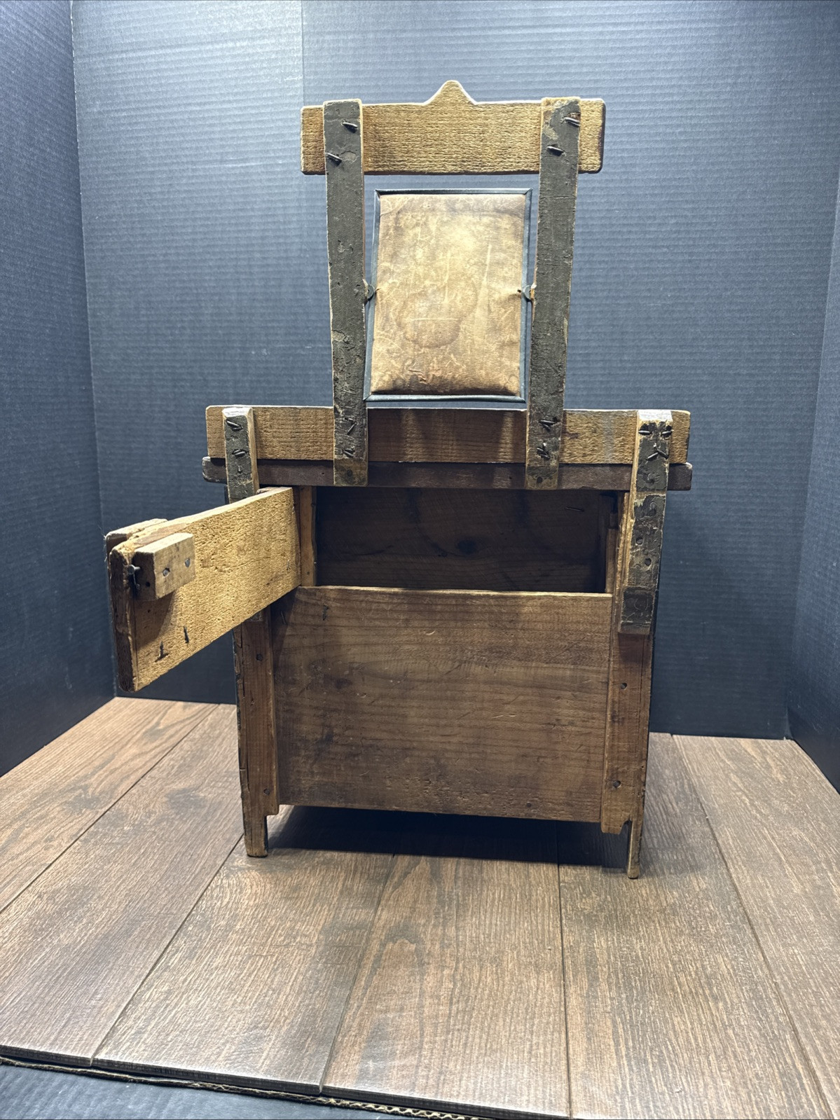 “ ANTIQUE EARLY 1900’s SALESMAN SAMPLE MINATURE FURNITURE DISPLAY WITH MIRROR “