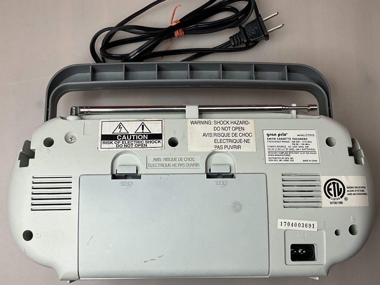 GPX AM/FM Radio Cassette Player Recorder Boombox AC/Battery Tested Worksn