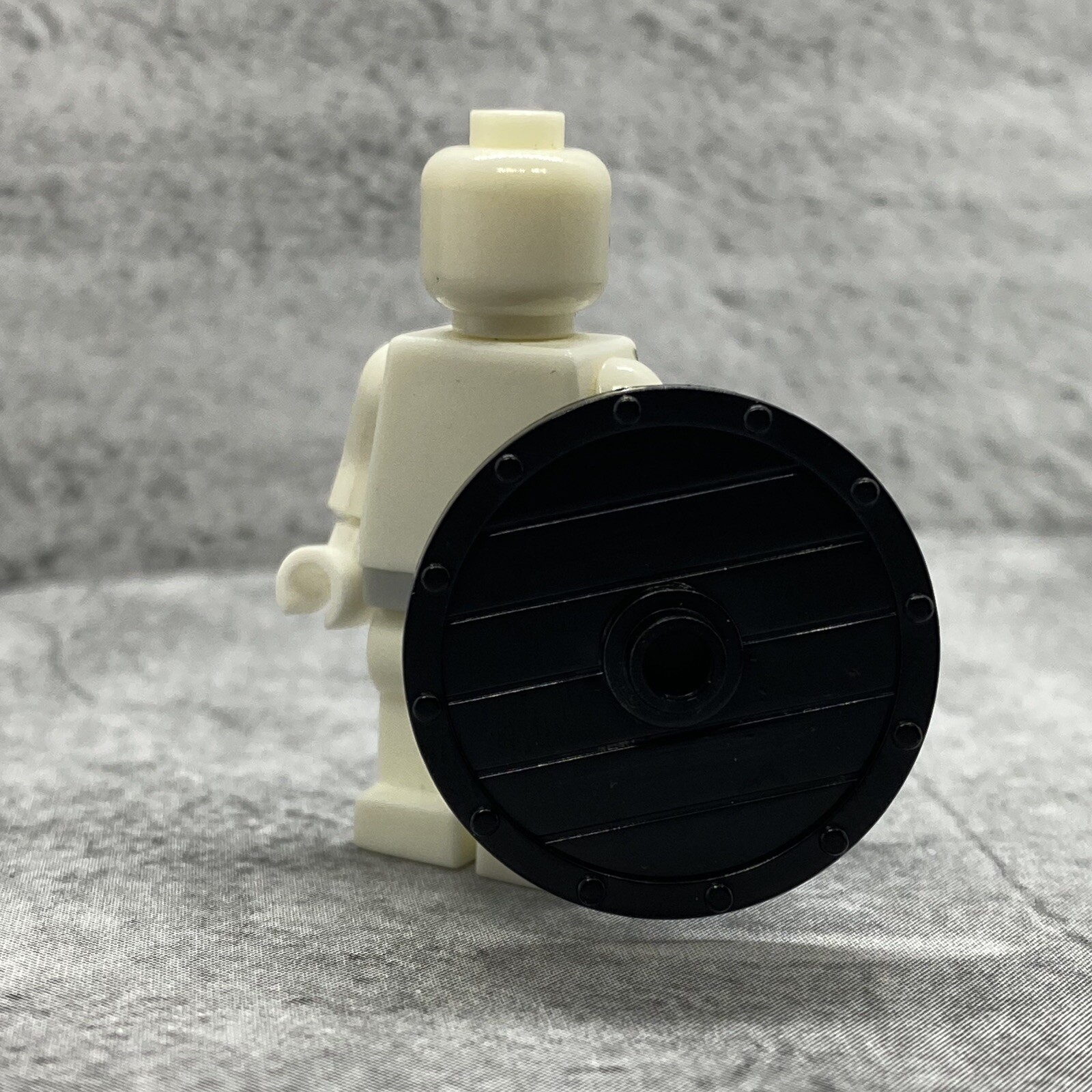 5pack Black Oaken Round Shield Blocks Accessories for Minifigures gB14372