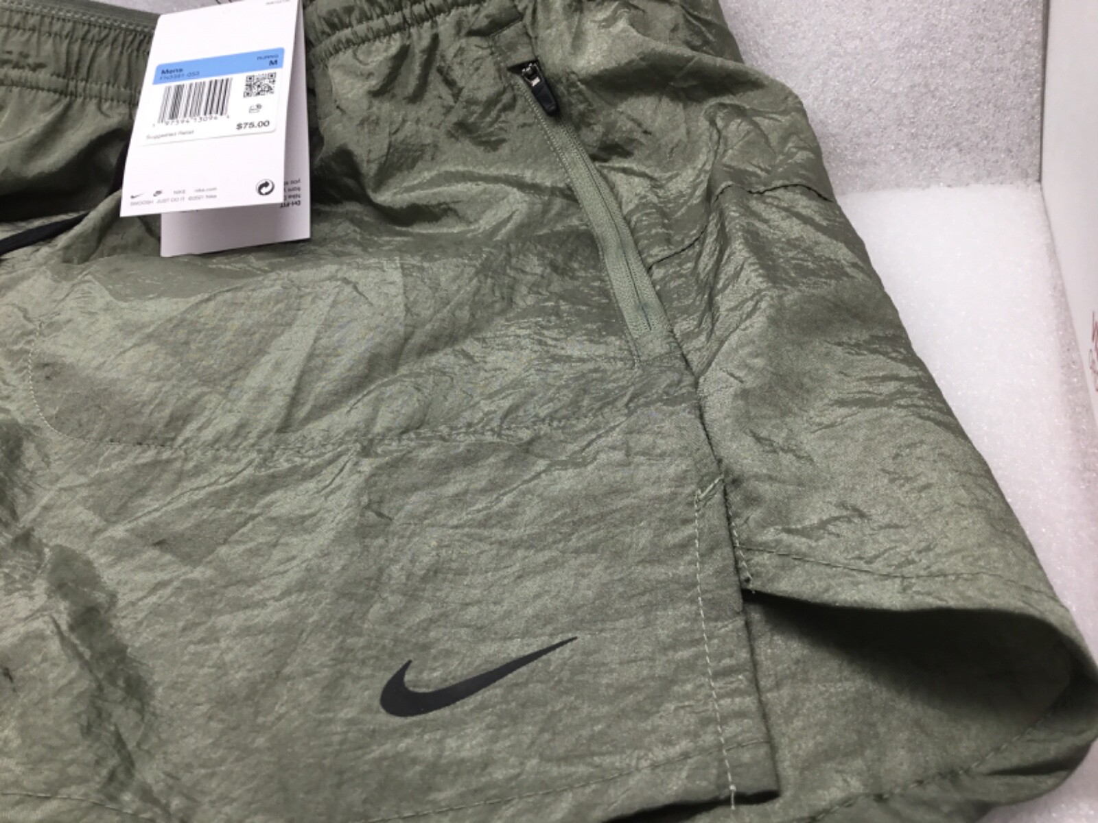 NEW MENS SIZE M NIKE STRIDE RUNNING DIVISION 5" Dri-FIT SHORTS FN3391-053