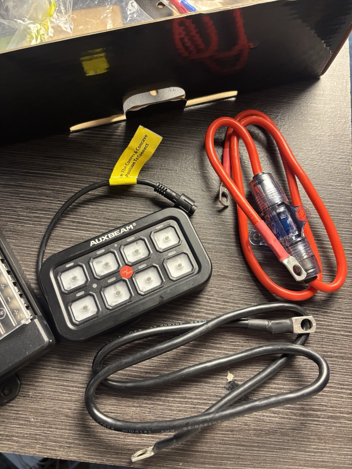 AUXBEAM 8 Gang Switch Panel On-Off LED Car Switch Panel Circuit Control 12V/24V