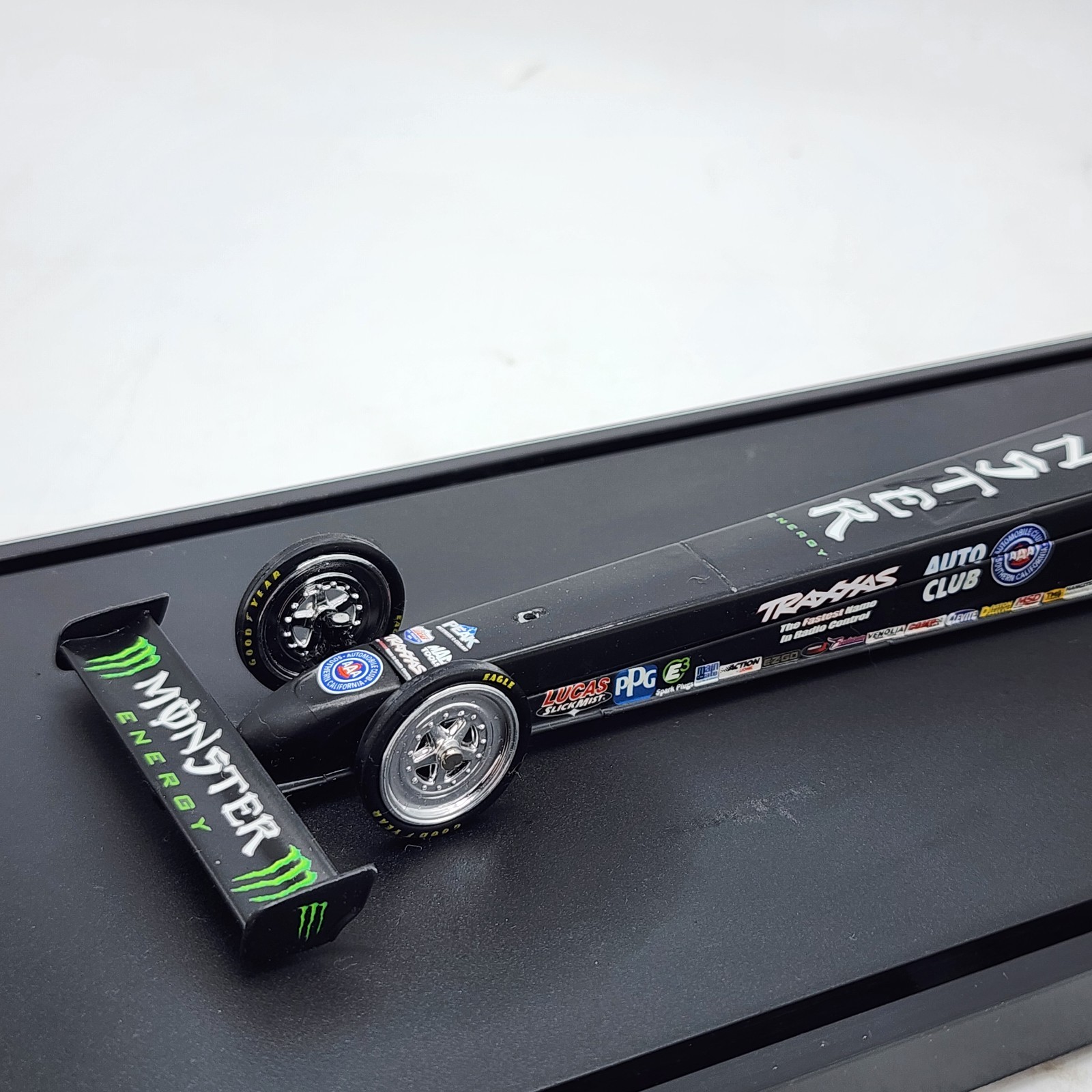 5W Action 1:24 2016 Brittany Force Monster Energy Top Fuel Dragster /1,021 *READ