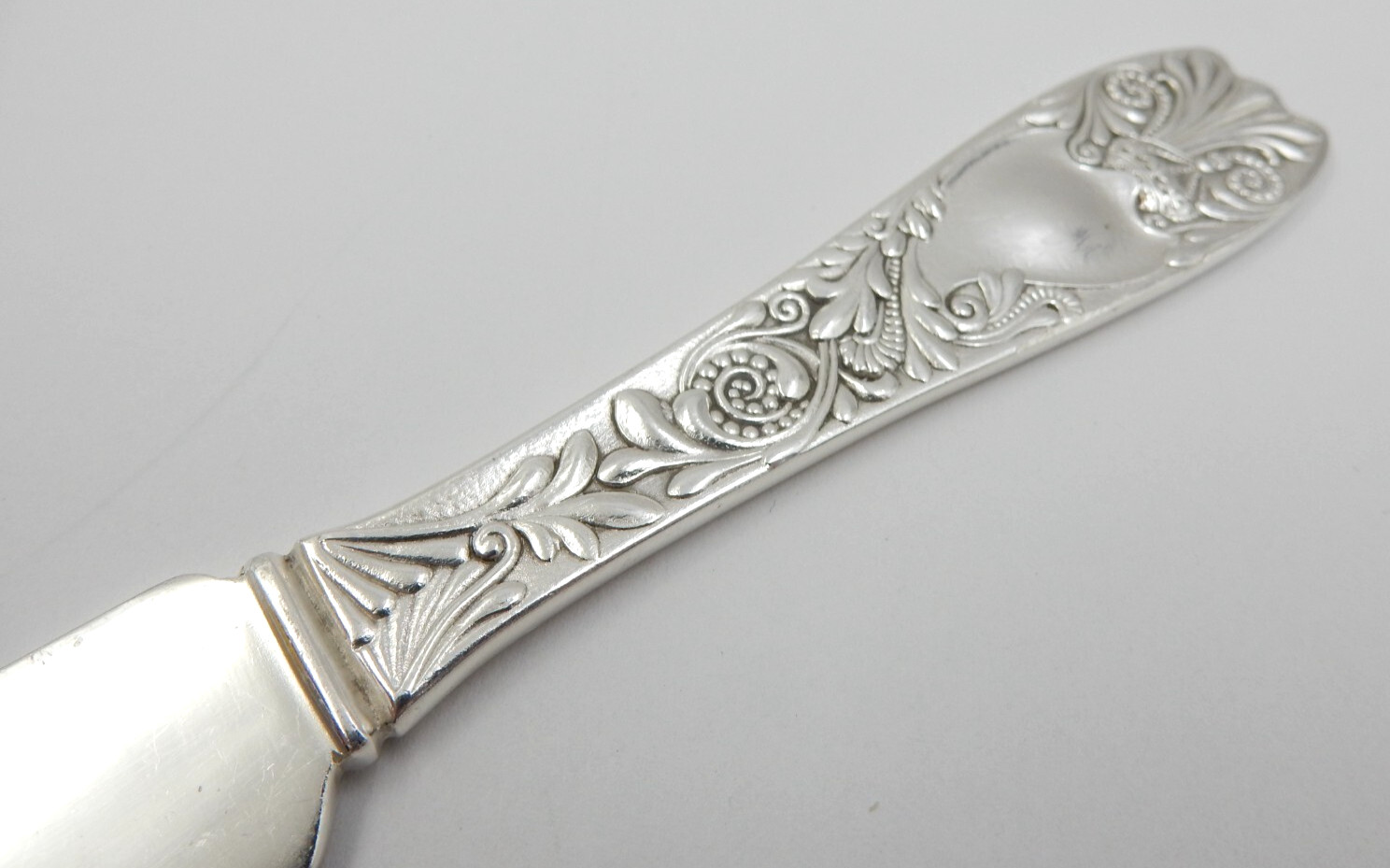 ANTIQUE 1887 GORHAM ROYAL SILVERPLATE VICTORIAN 7-1/2" BUTTER KNIFE, WITH MONO
