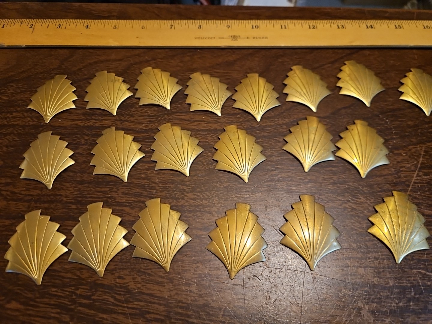 Lot Of 20 Leaves Shield France Vintage 60s Brass Stampings Findings Jewelry