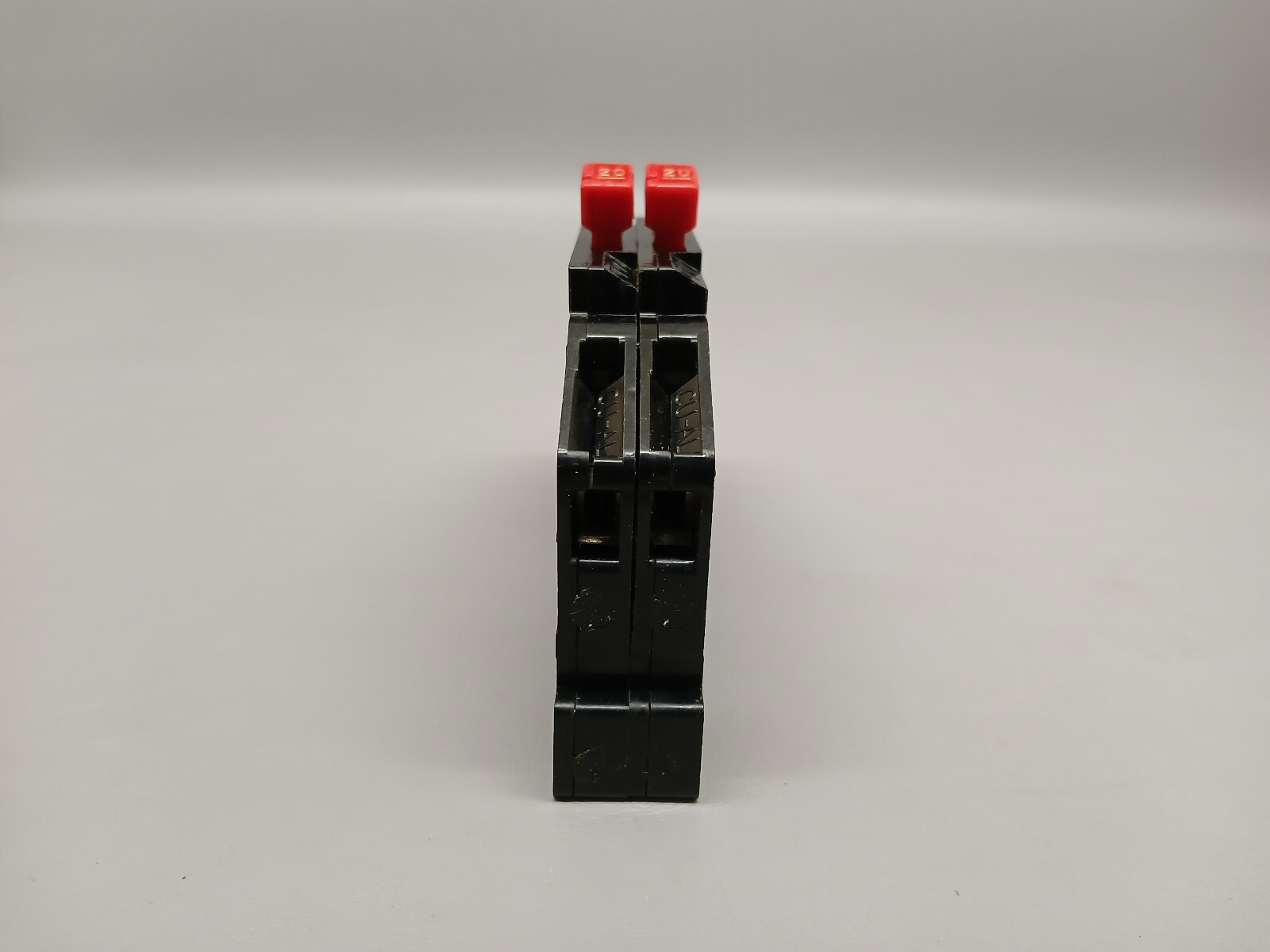 ZINSCO GTE 20 Amp GTE Twin Circuit Breaker R38