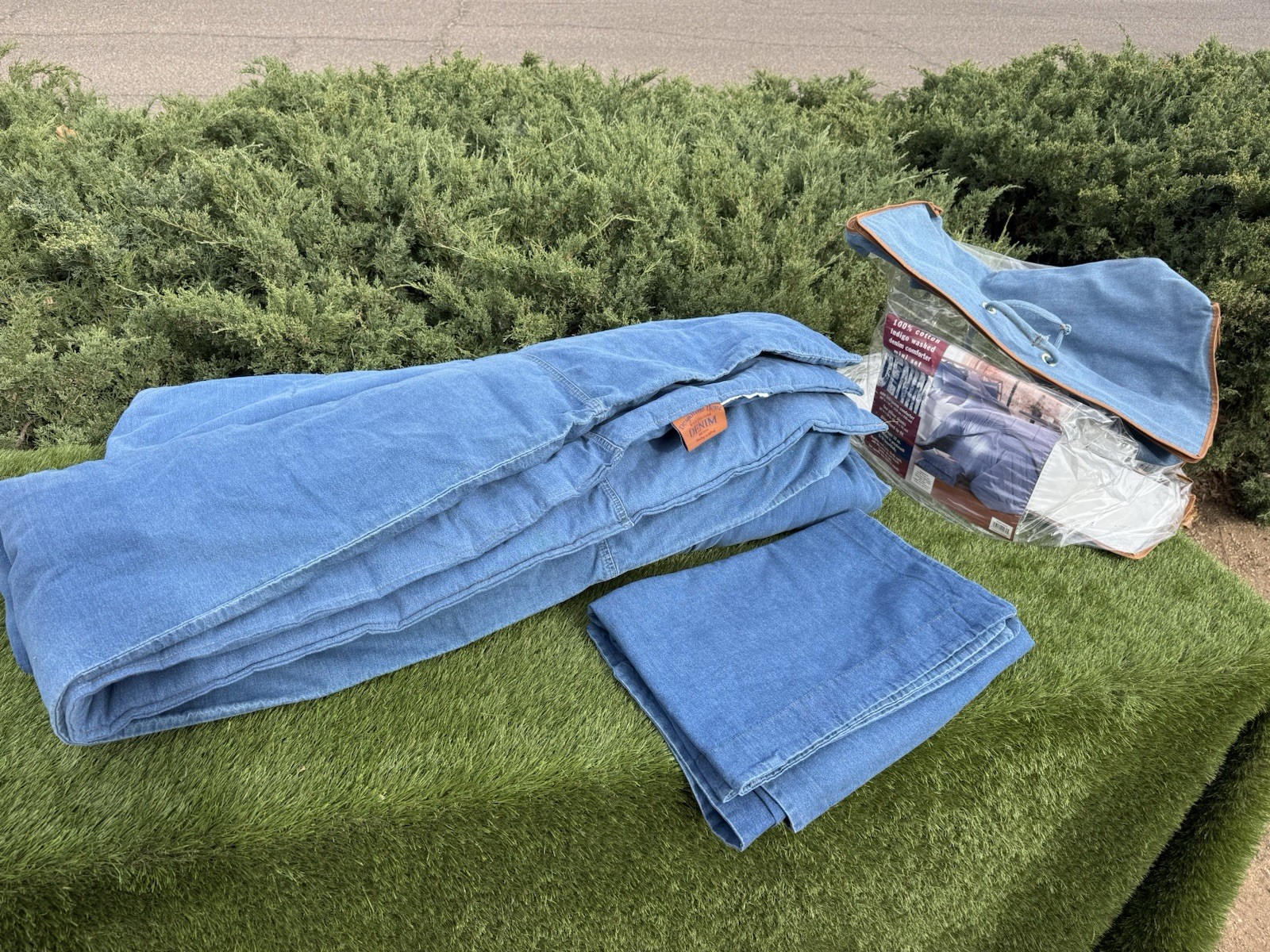 Vintage Full/Queen Size HEAVY Comforter Blue Denim Jean COTTON 84x96 USA! 1990’s