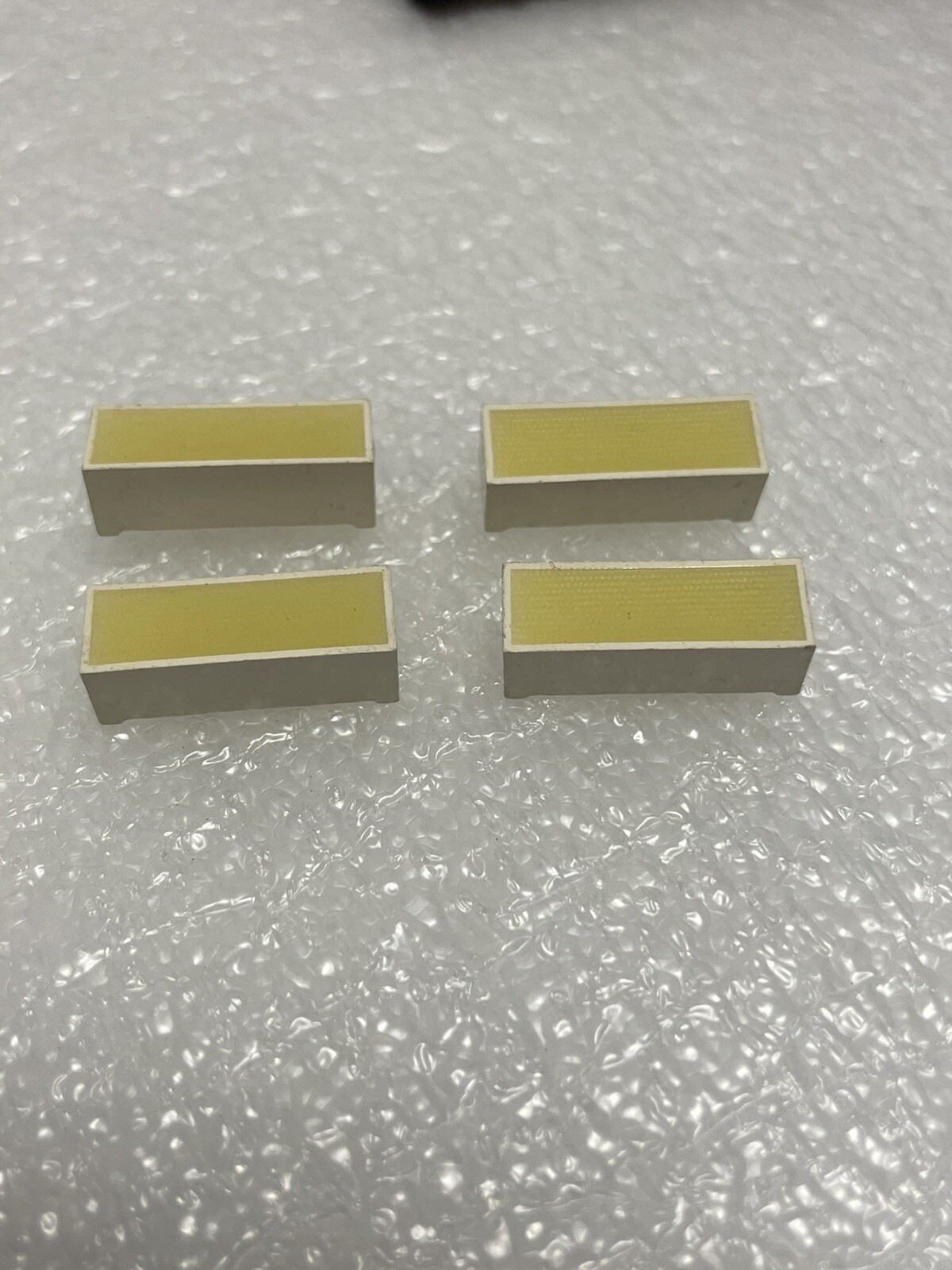 Stanley MU04-4101 Single Color Light Bar ( Yellow Green ), 570nm , ( 4 Qty. )