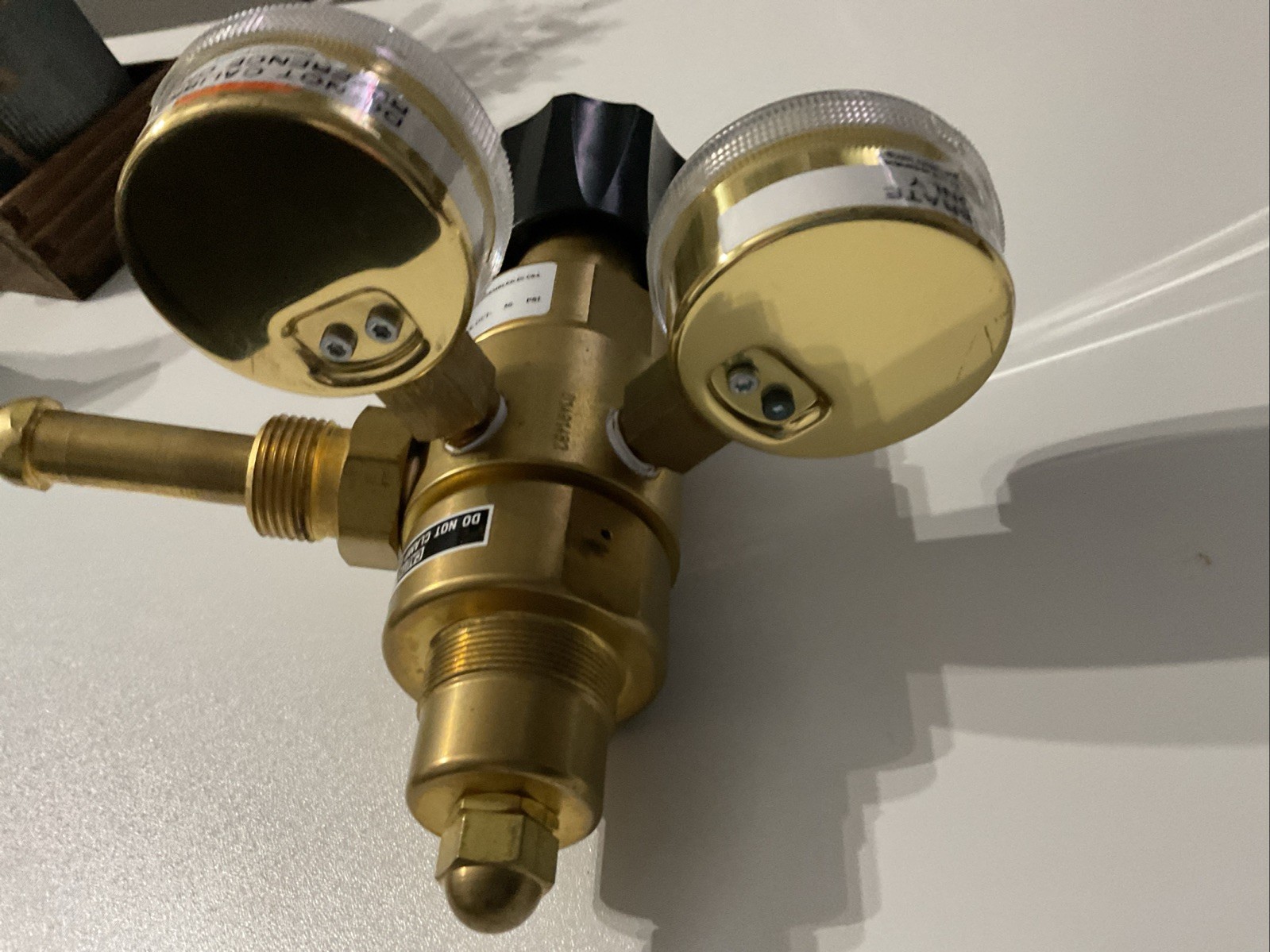 TESCOM REGULATOR MODEL# 44-3411S24