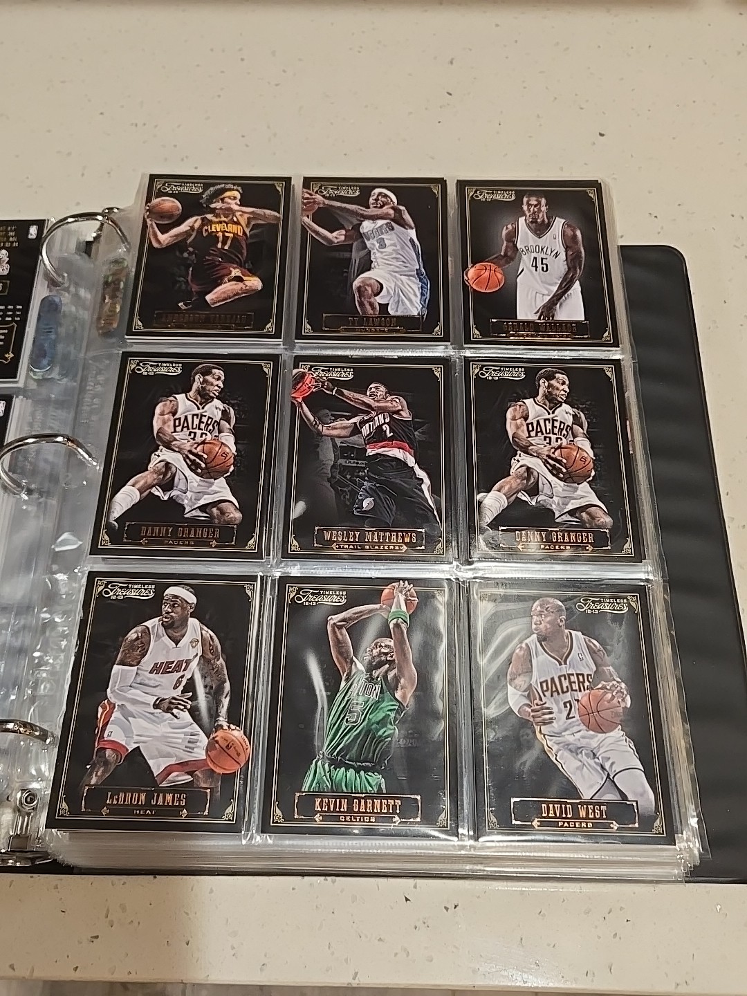 Panini Basketball lot of 450 basketball cards,,,