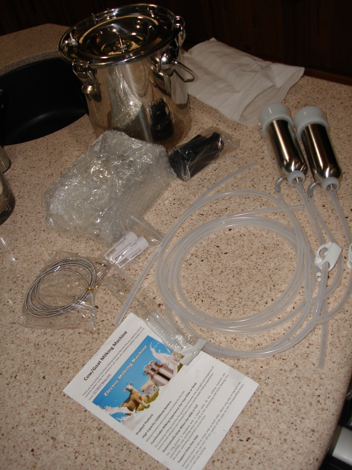 BATTERY/PORTABLE Electric Cow Goat Milking Machine 3L Stainless Steel NEW!