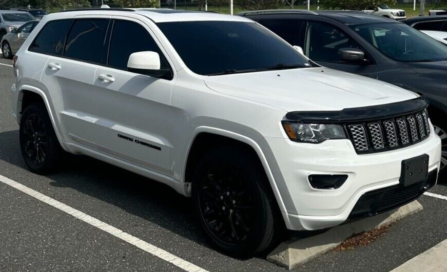 BugFlector Hood Protector Bug Shield Deflector for 2011-2022 Jeep Grand Cherokee