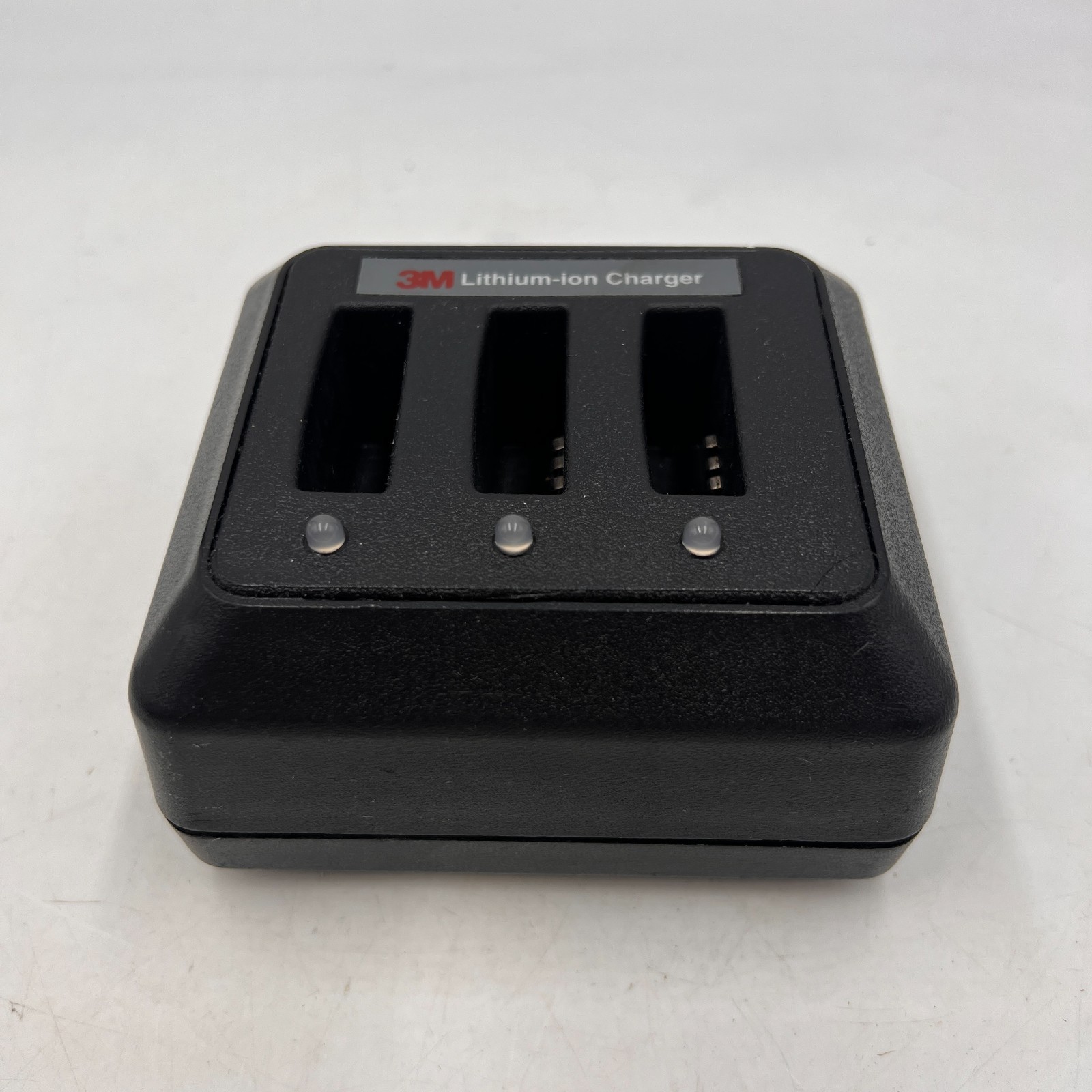 3M Lithium Ion Battery Charger For XT-1 C1060 Drive Thru Intercom Headset C933AA