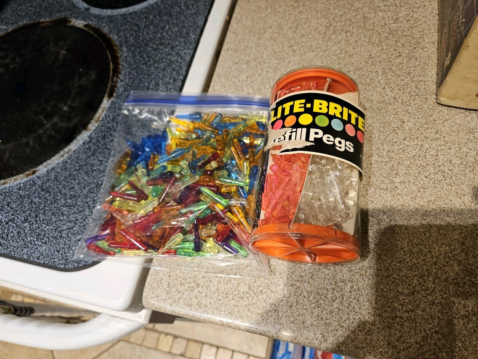 Vintage ORIGINAL 1967 "LITE BRITE" Hasbro Toy Light Bright BUGS/REFILLS/PEGS!!!!